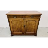 A VICTORIAN MAHOGANY DRESSER BASE, THE TWO ARCHED PANELLED DOORS BELOW A SINGLE DRAWER WIDTH 100CM.
