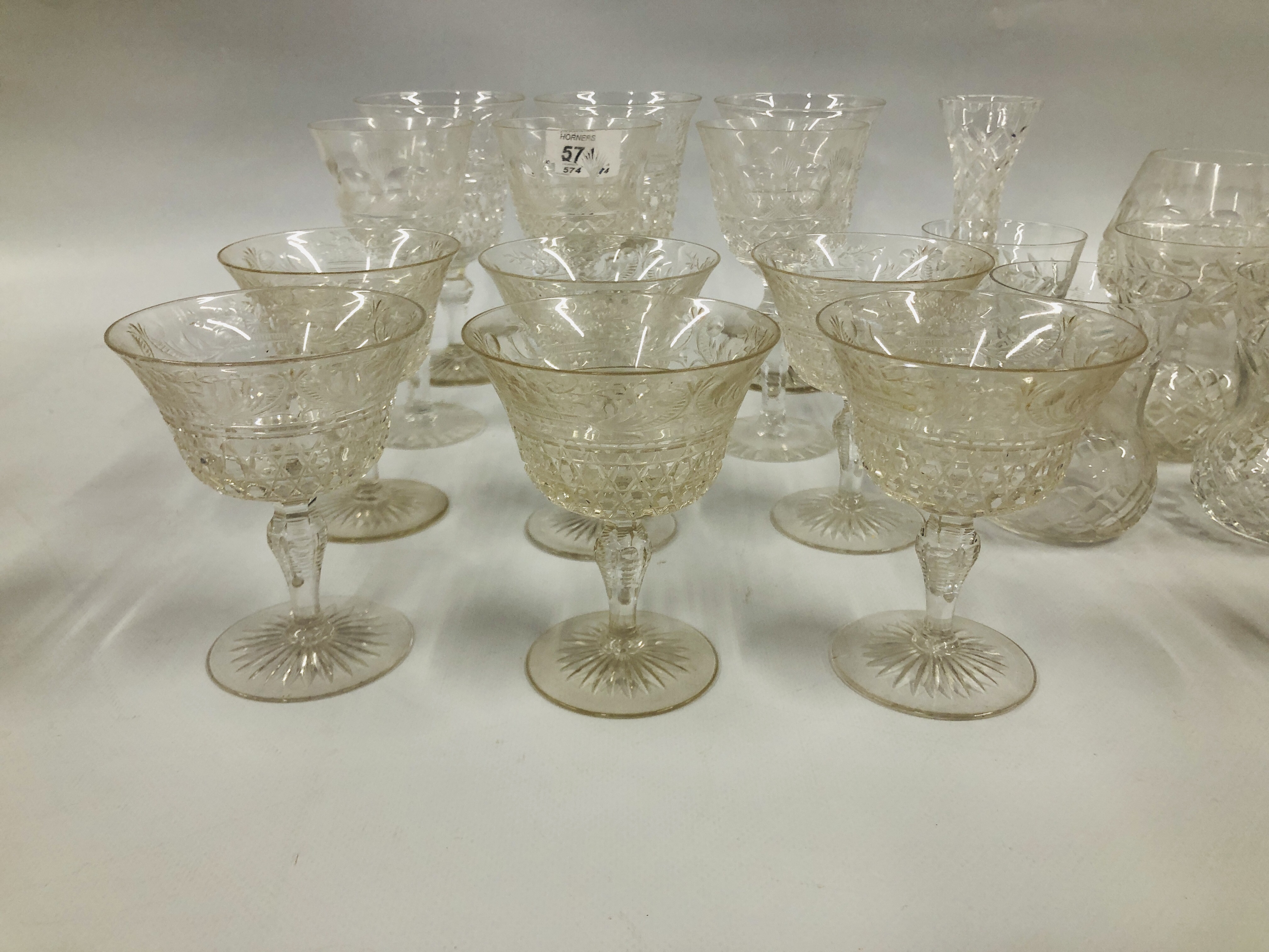 COLLECTION OF GOOD QUALITY ART GLASS CRYSTAL DRINKING GLASSES, VASE, BRANDY GLASSES, ETC. - Image 6 of 6