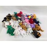 APPROXIMATELY 25 COLLECTORS TY BEANIE BEARS.