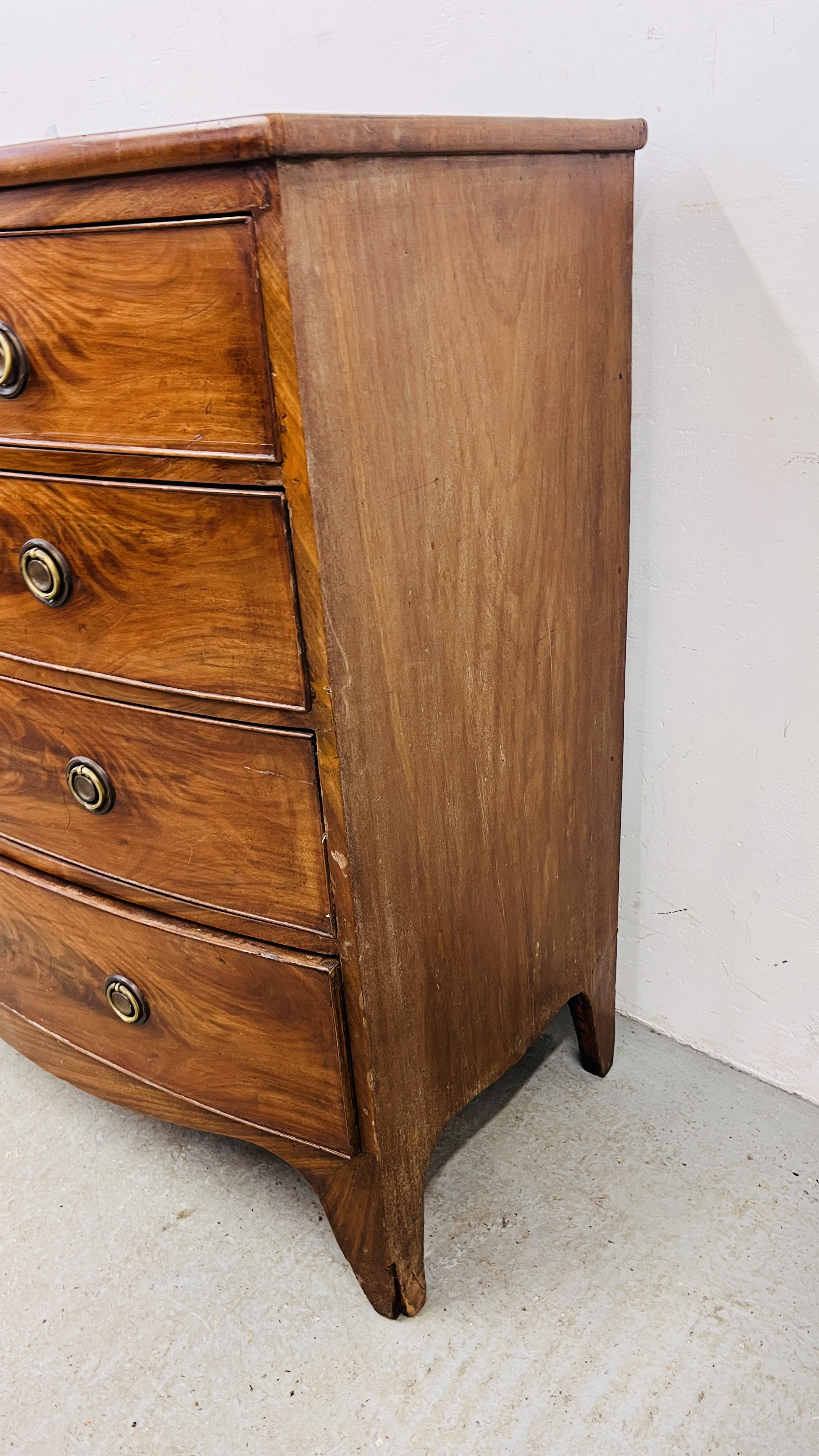 A MAHOGANY BOW FRONTED TWO OVER THREE CHEST OF DRAWERS, W 106CM, D 54CM, H 104CM. - Image 5 of 10