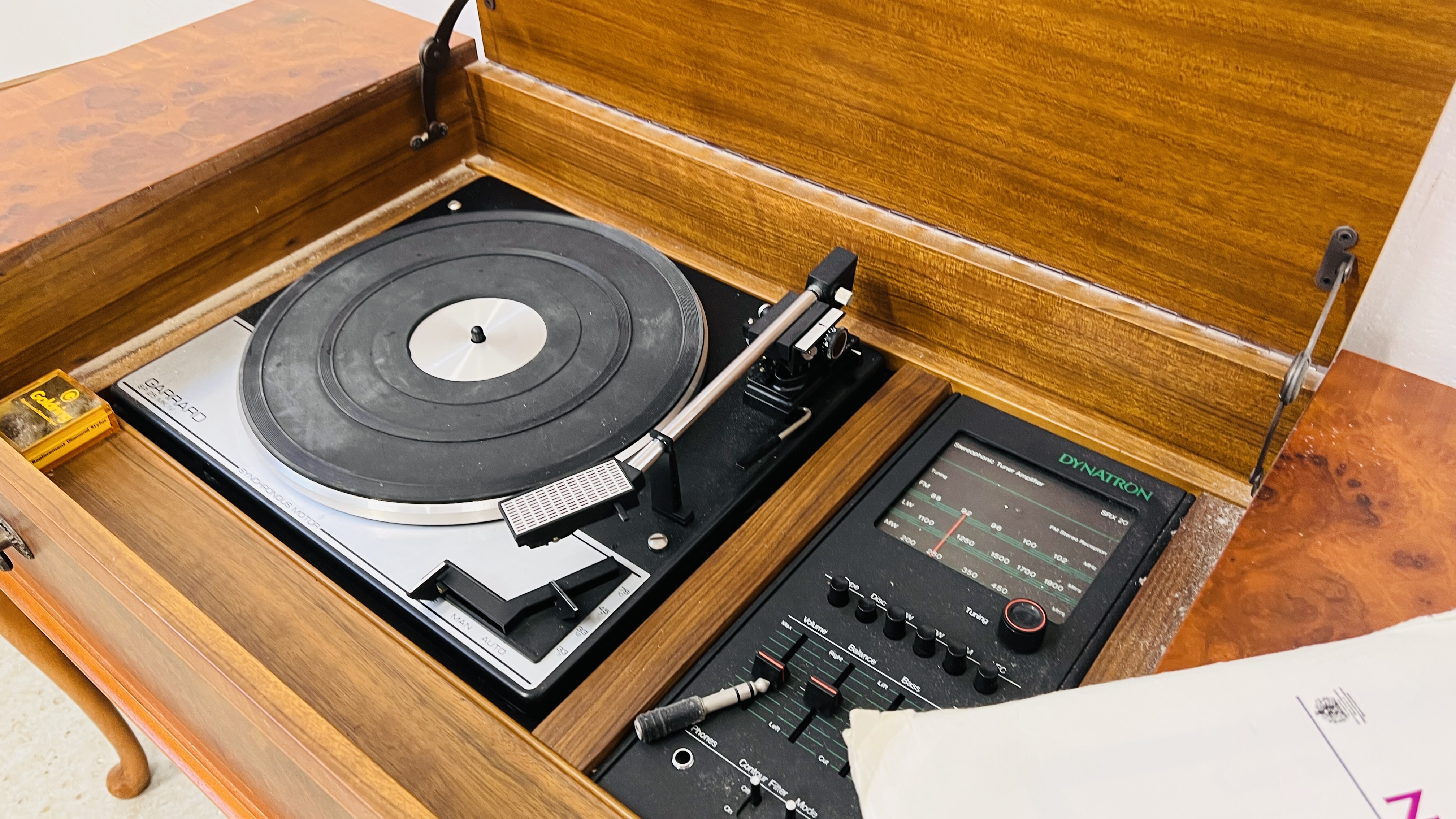 DYNATRON RADIOGRAM FITTED WITH GARRARD SP 25 MKIV RECORD DECK WITH ORIGINAL INSTRUCTIONS - - Image 9 of 9