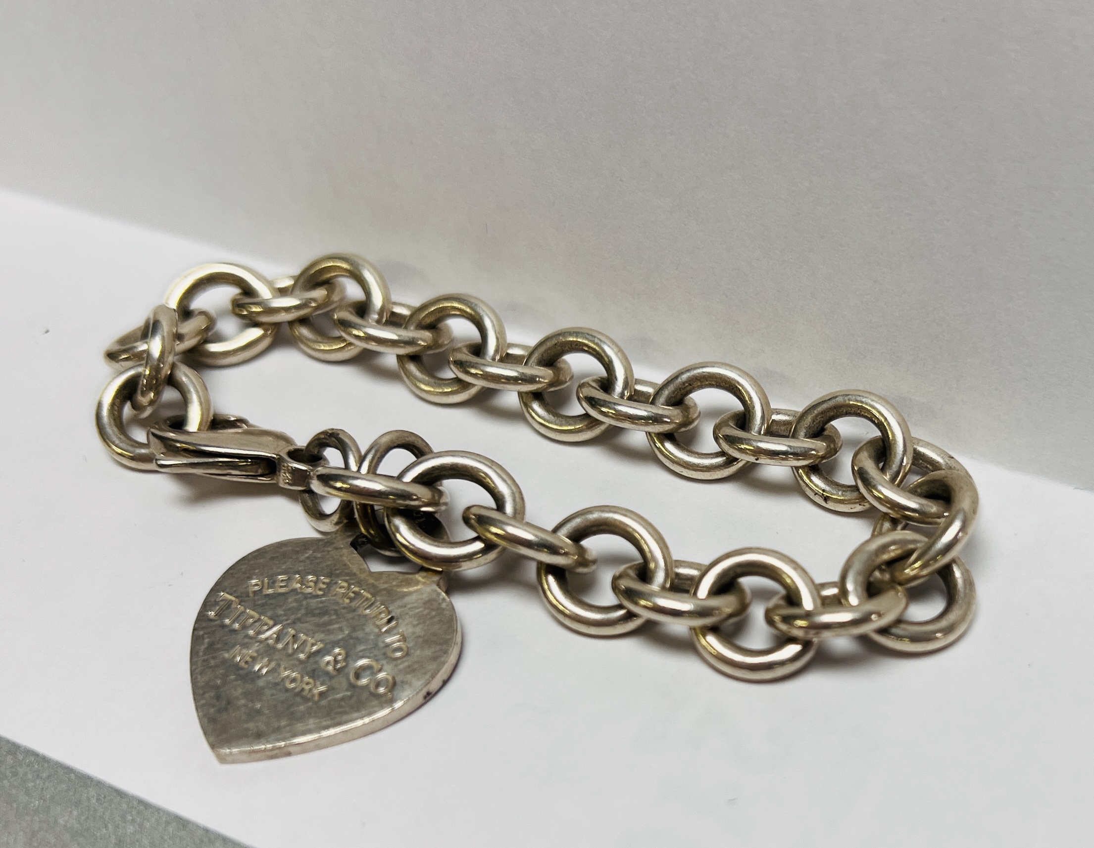 DESIGNER SILVER BRACELET MARKED TIFFANY & CO - Image 2 of 6