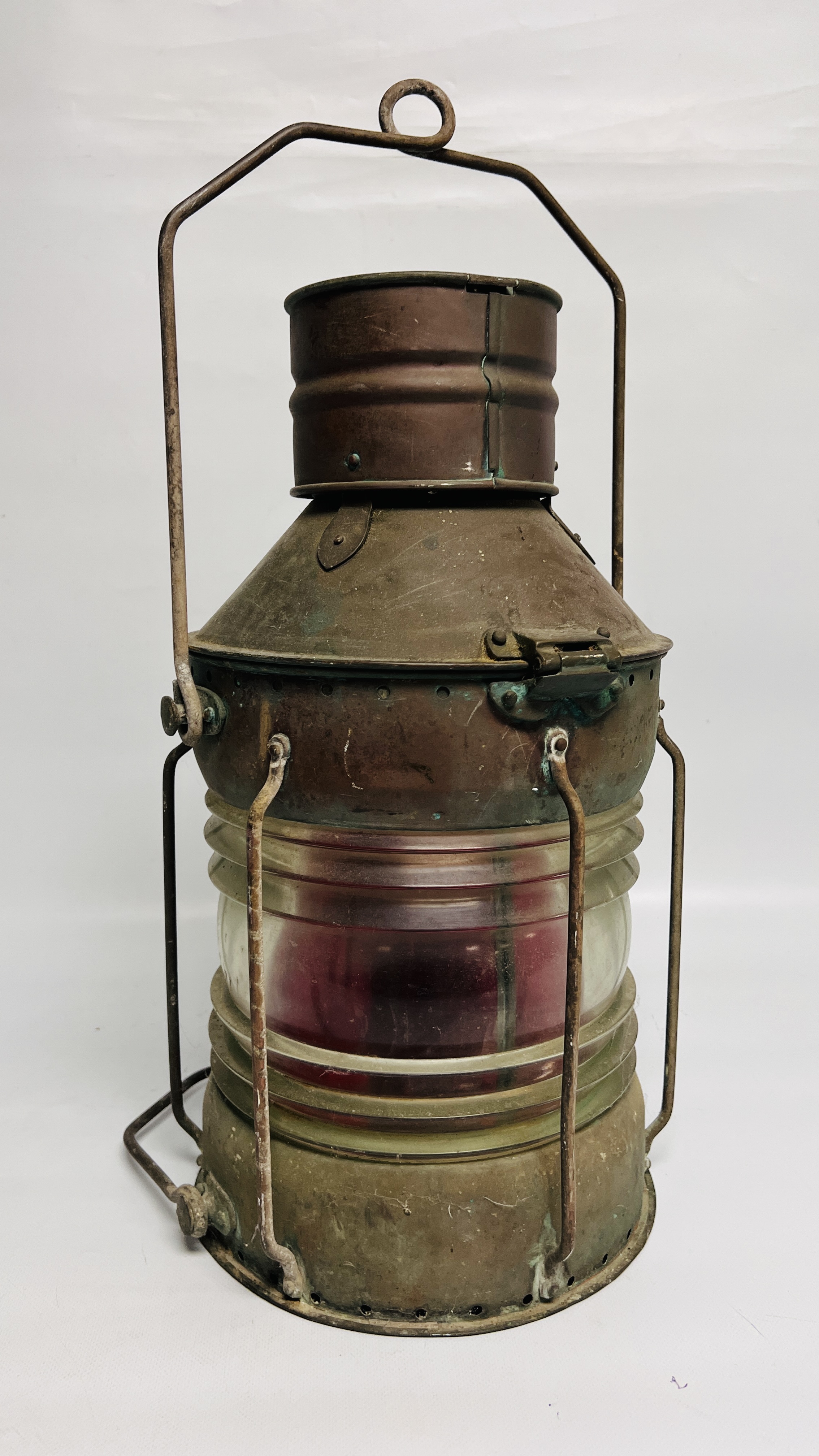 VINTAGE COPPER SHIPS LANTERN BEARING MAKERS NAME "SEAHORSE G & B" 48117 HEIGHT 48CM. - Image 6 of 8