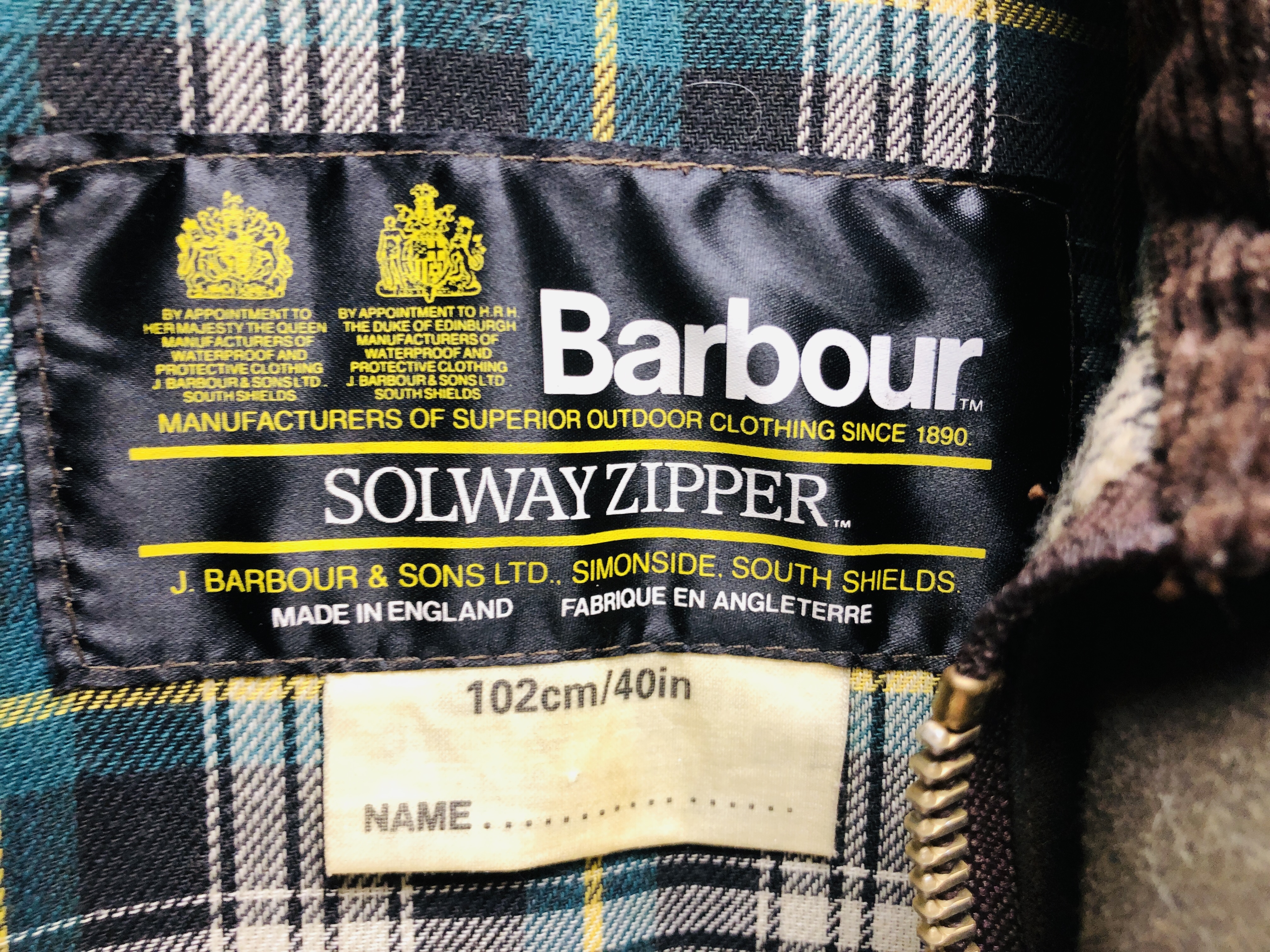 A GENTS BARBOUR WAX JACKET SIZE 102CM. - Image 3 of 4