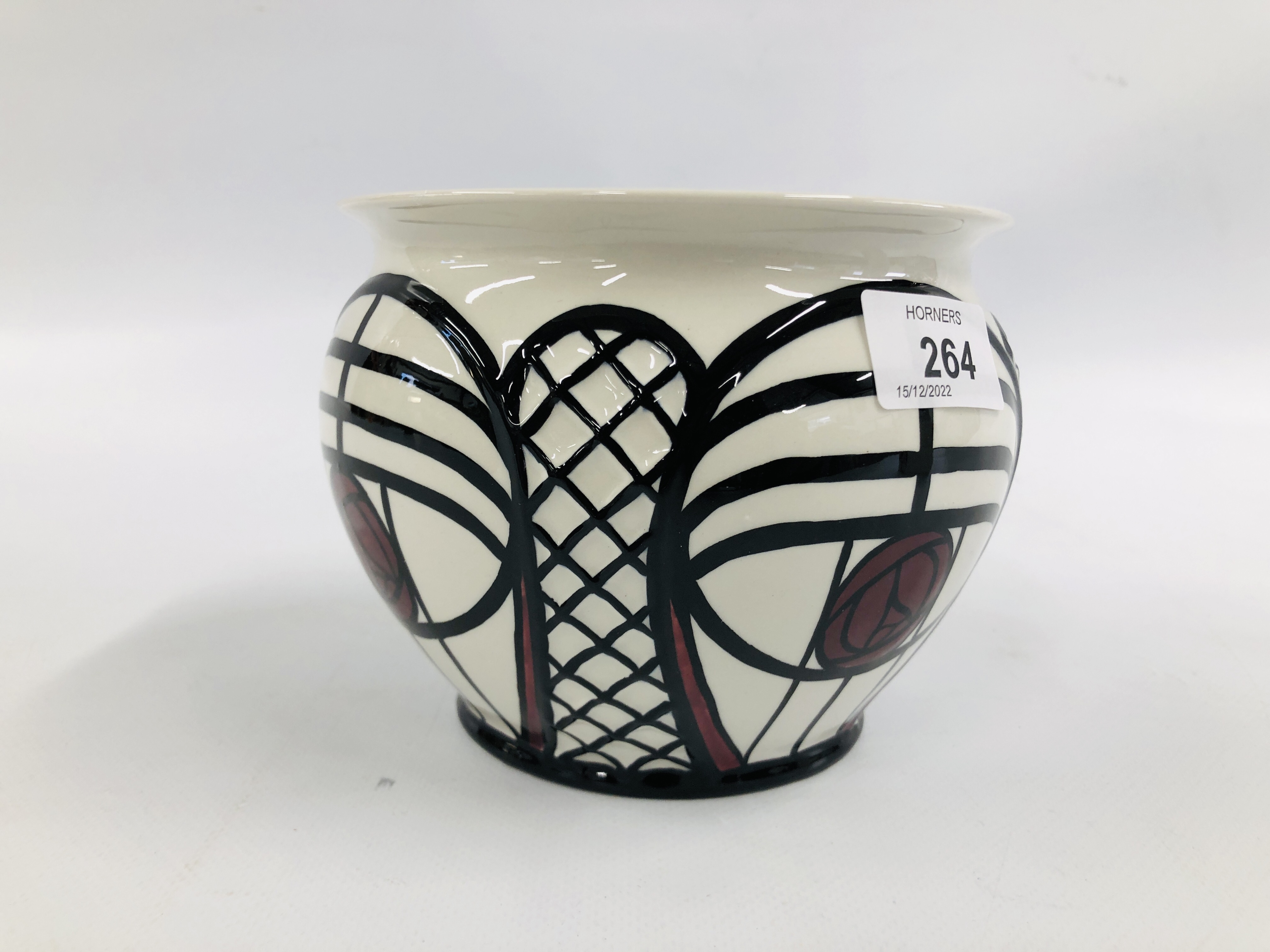 LORNA BAILEY RENNE MACKINTOSH PLANT POT BEARING SIGNATURE, H 12CM. - Image 3 of 4