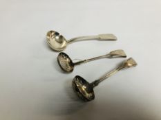 A VICTORIAN SILVER THREAD AND SHELL SIFTER LADLE,