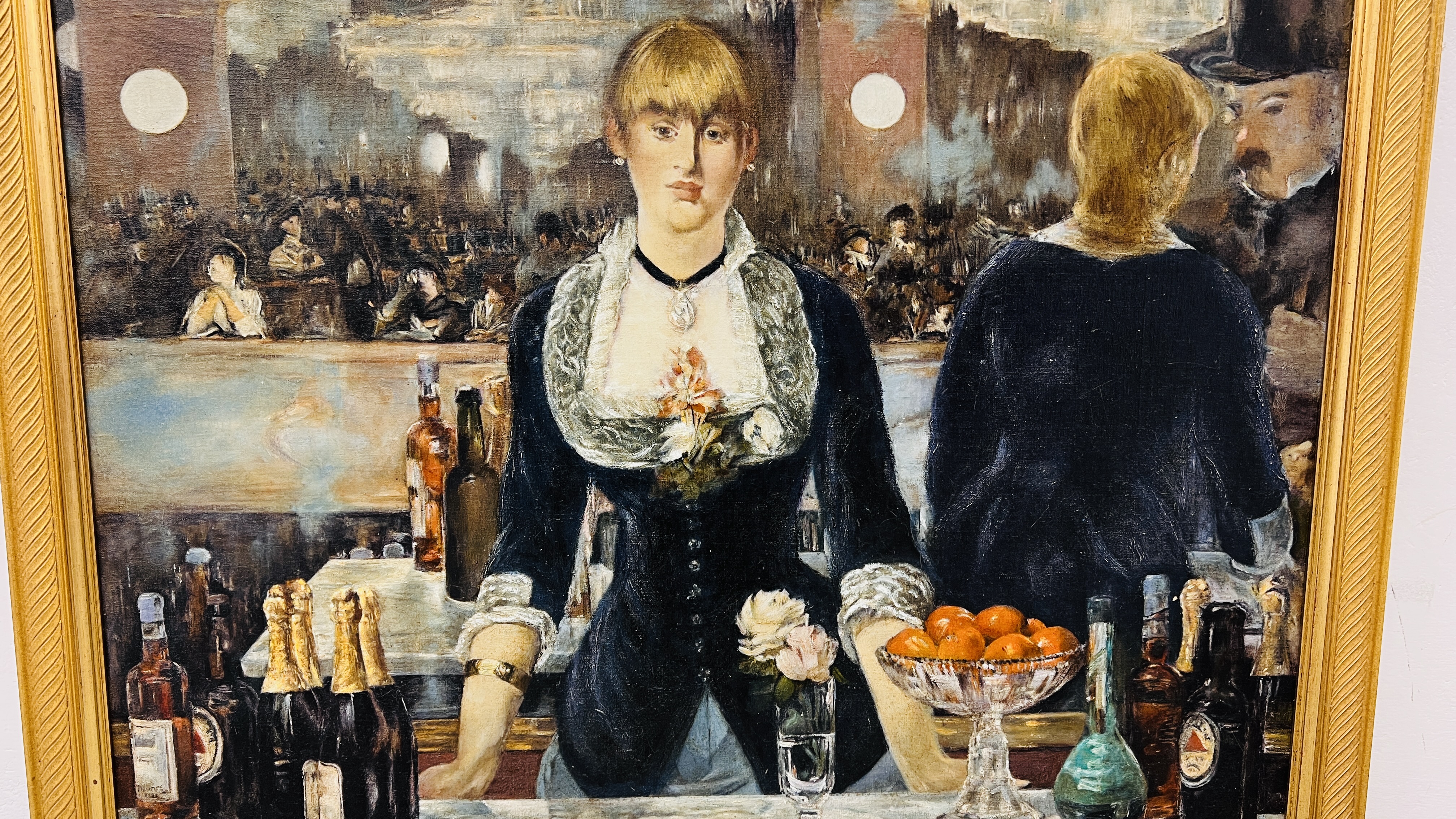 OIL ON BOARD "THE BAR MAID" GILT FRAMED, NO VISIBLE SIGNATURE 77 X 103.5CM. - Image 2 of 5