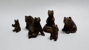 A COLLECTION OF 6 VINTAGE MINIATURE BLACK FOREST STYLE BEARS
