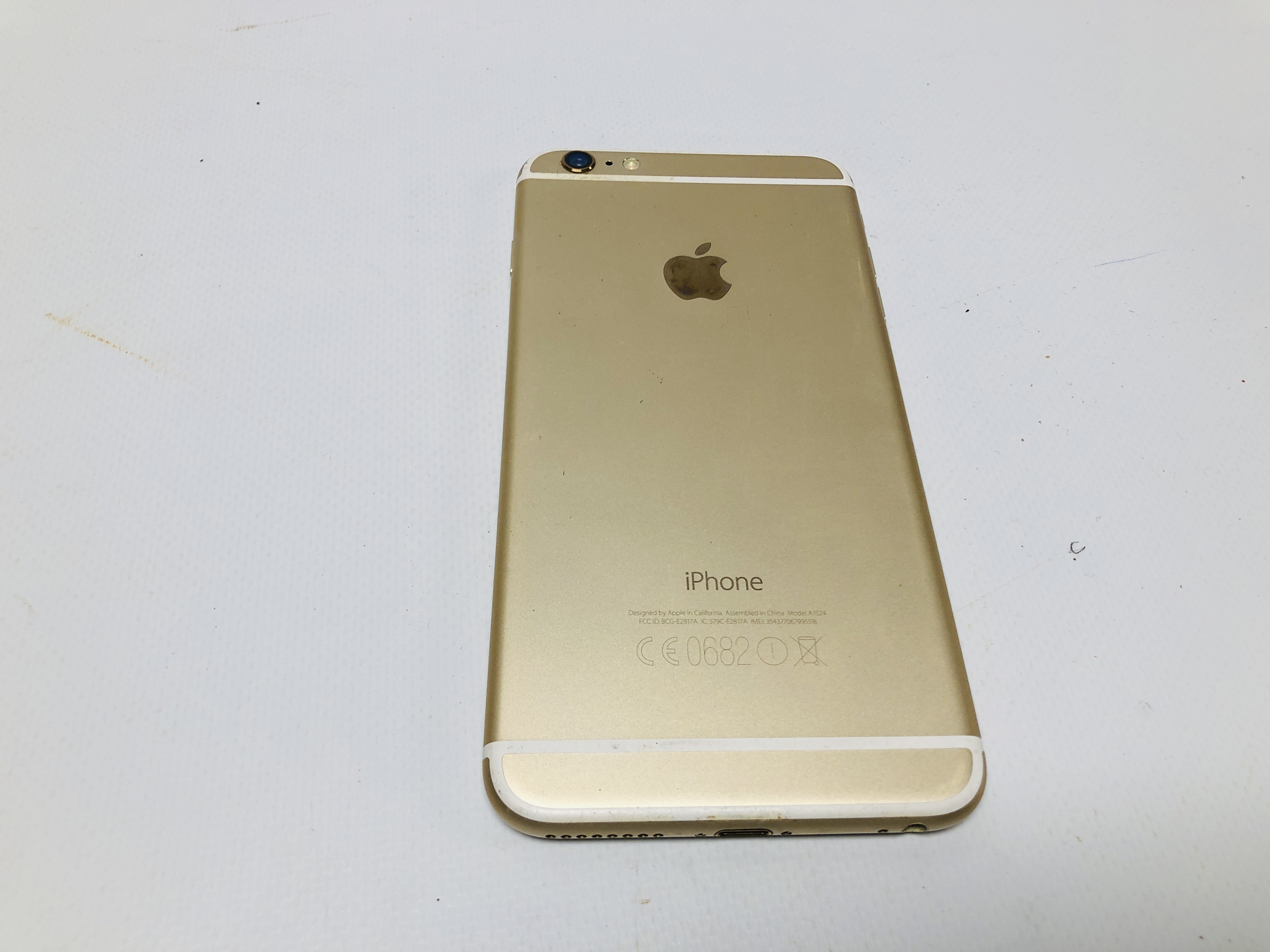 AN APPLE I-PHONE 6 PLUS IN BOX WITH CHARGER AND HEADPHONES MODEL A1524 - SOLD AS SEEN - Image 3 of 5
