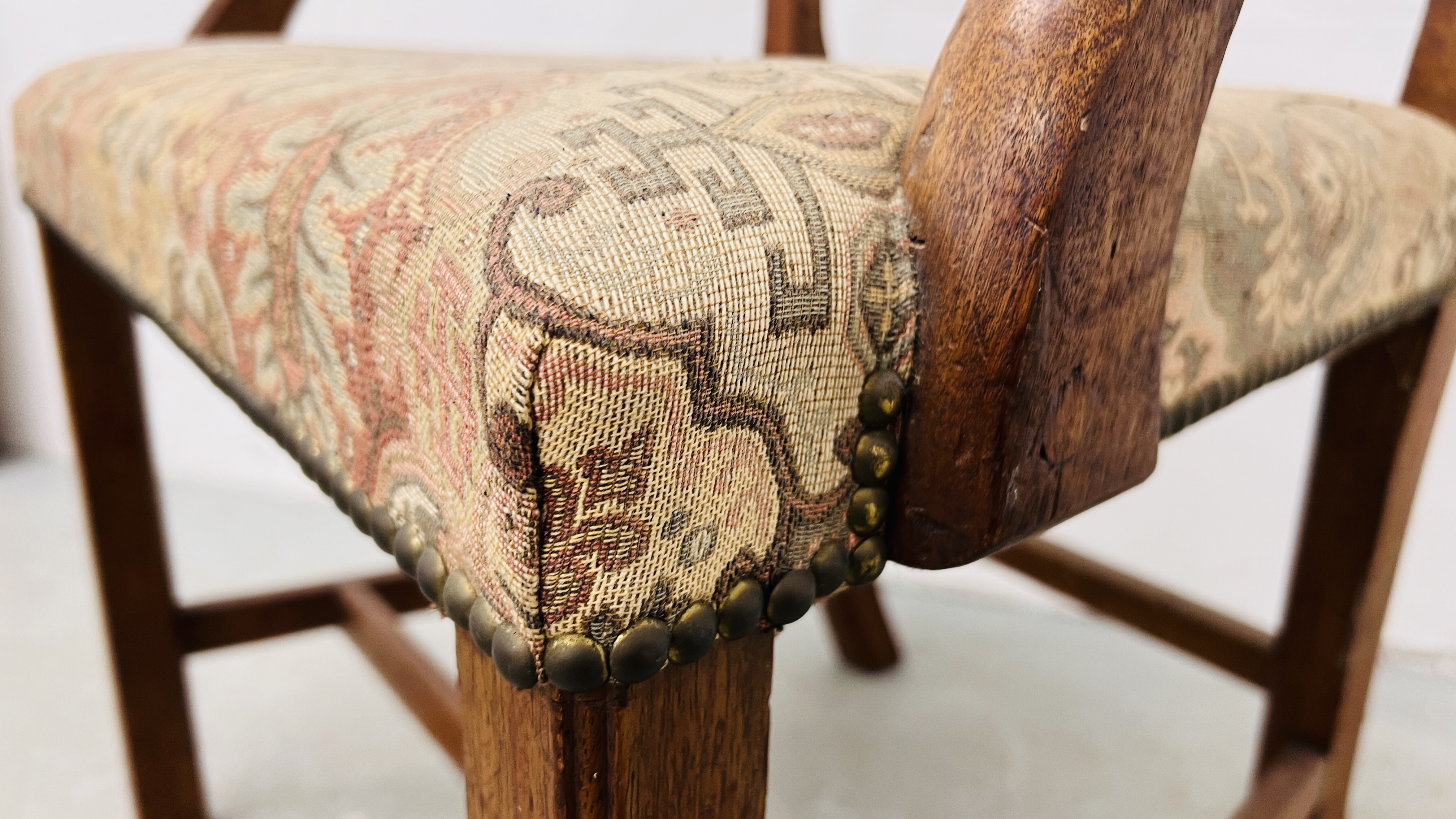 A GEORGE III LADDER BACK OPEN ARM CHAIR - Image 8 of 10