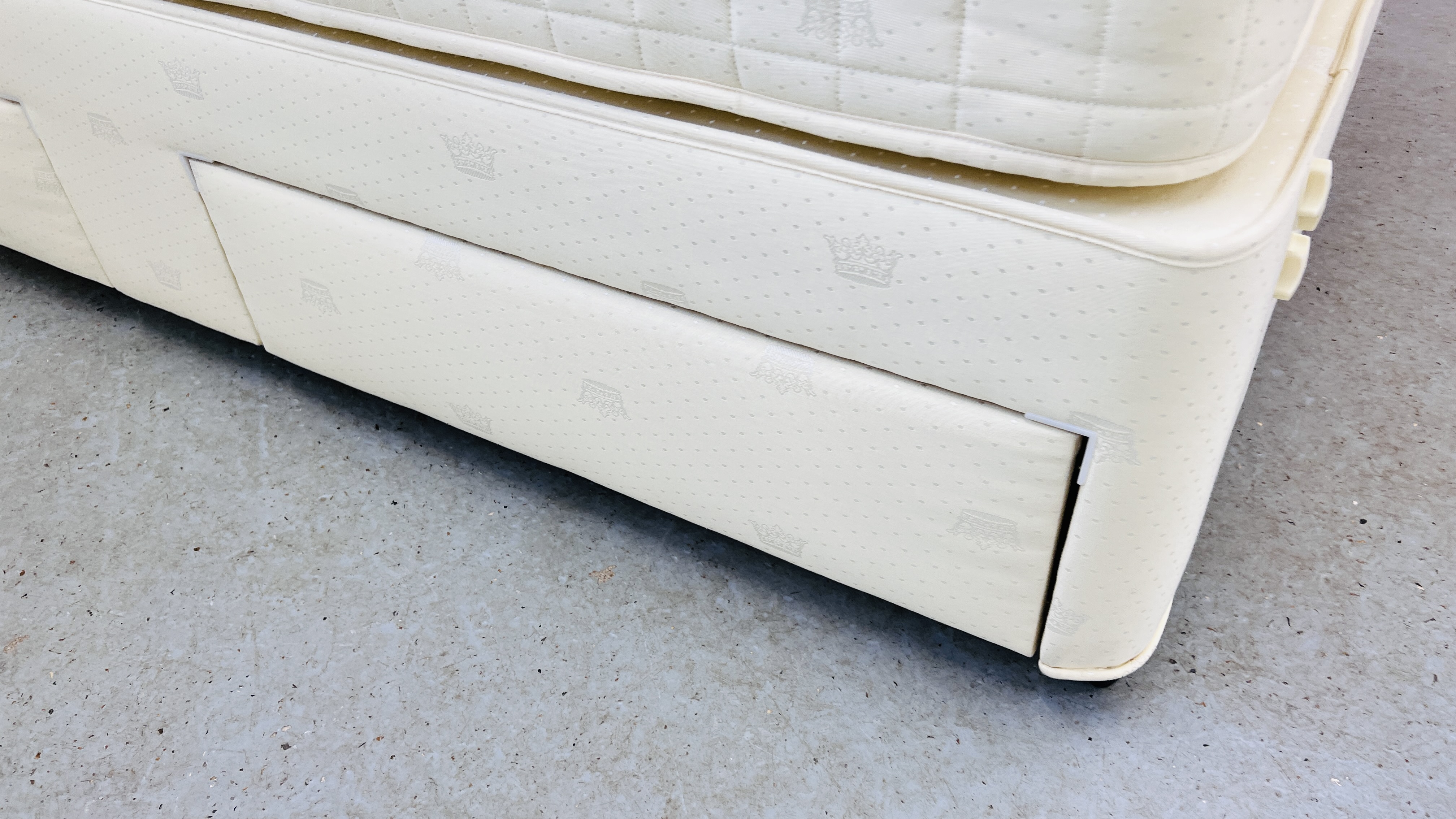 A GAINSBOROUGH LUXURY BED OLYMPIC SINGLE MATTRESS ON TWO DRAWER MATCHING BASE - Image 10 of 14