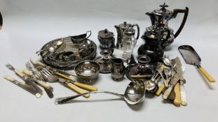 BOX OF GOOD QUALITY PLATED WARE TO INCLUDE A COFFEE POT AND CADDY, PAIR OF CHAMBER STICKS, SALTS,