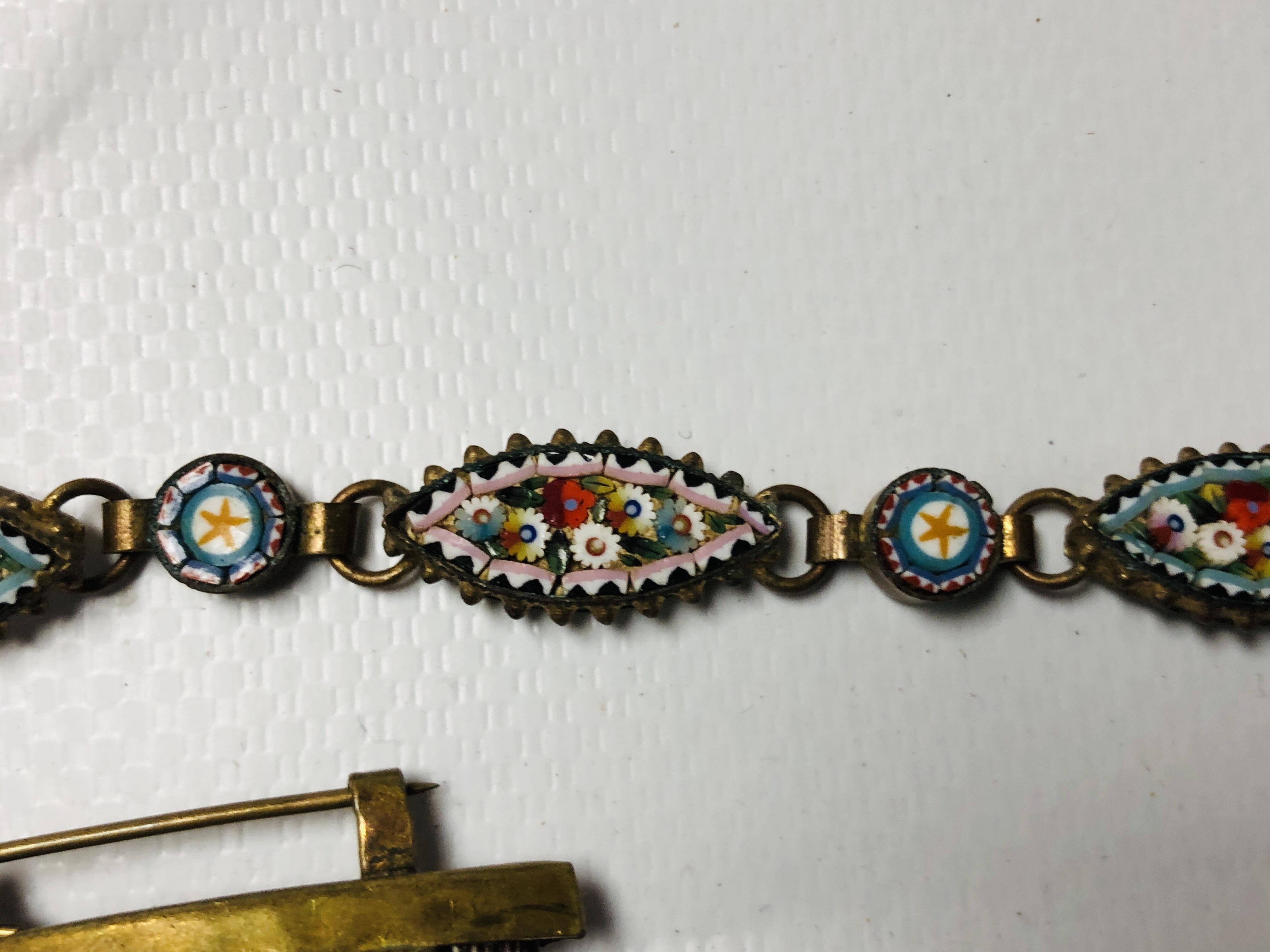 A MICRO MOSAIC BRACELET AND MICRO MOSAIC BROOCH. - Image 8 of 13