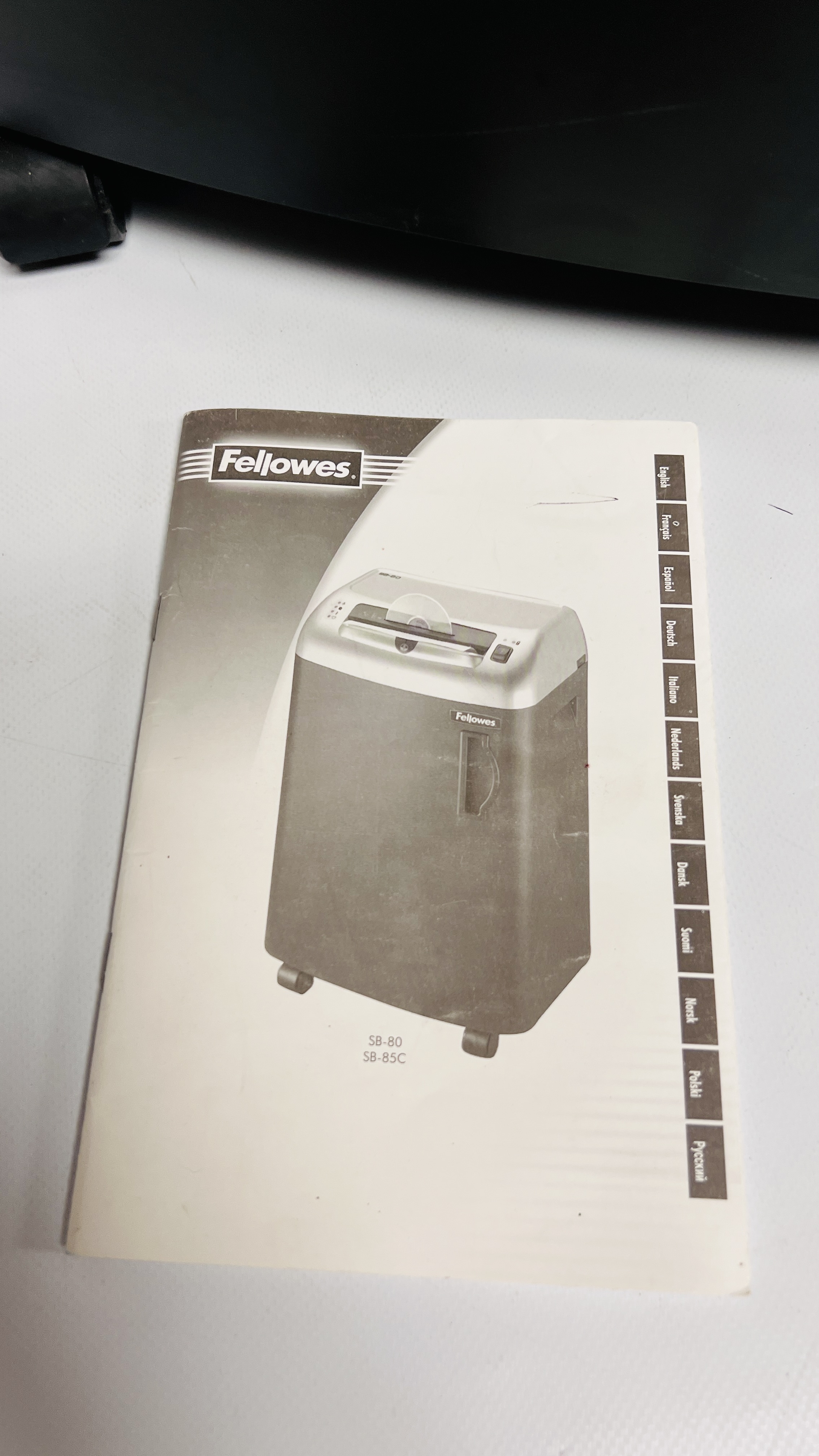A FELLOWS SB-85C PAPER AND DISC SHREDDER WITH INSTRUCTIONS - SOLD AS SEEN - Image 2 of 6