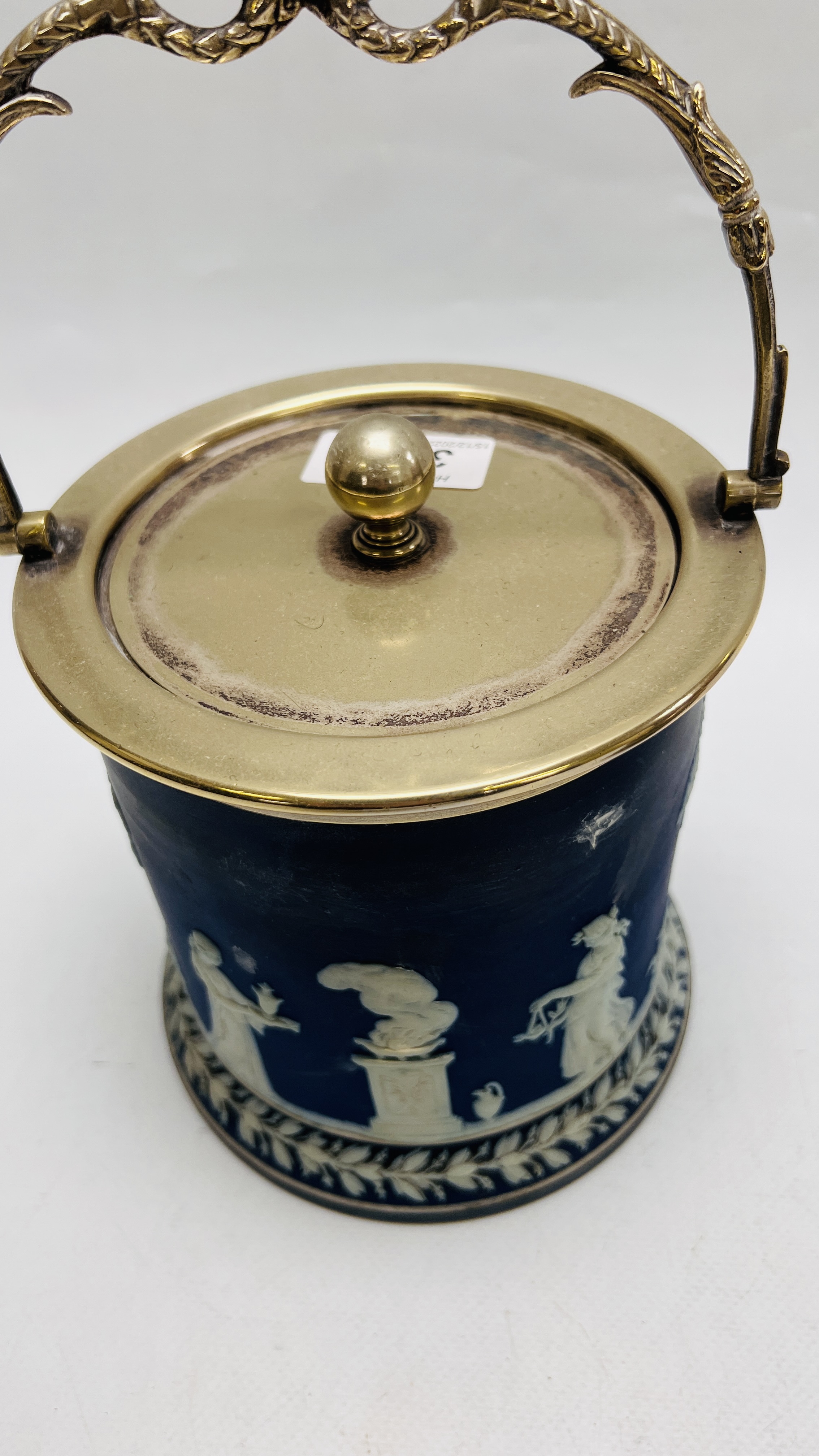 VINTAGE WEDGWOOD BLUE JASPER WARE BISCUIT BARREL WITH DECORATIVE PLATED LID AND HANDLE H 14. - Image 6 of 19