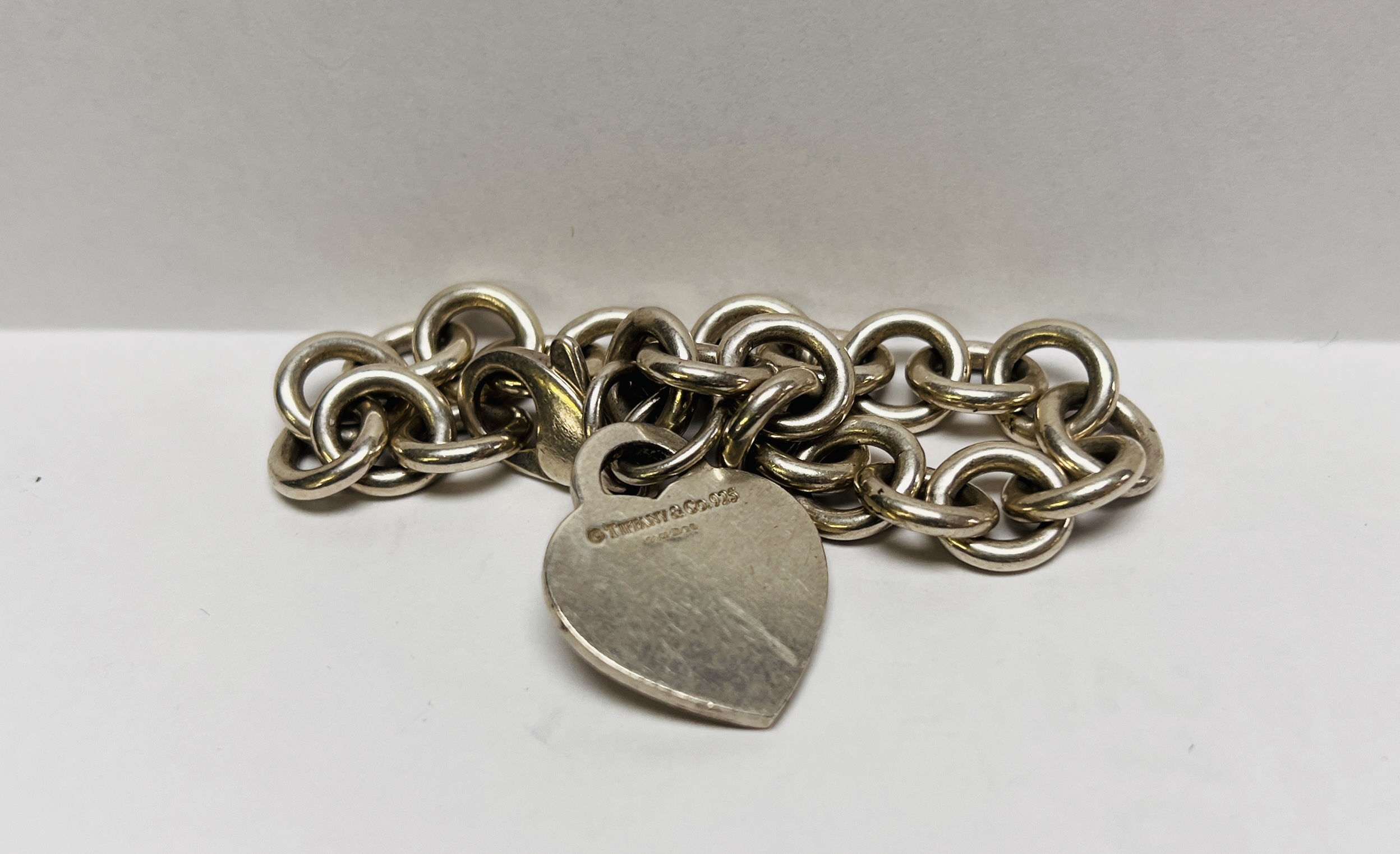 DESIGNER SILVER BRACELET MARKED TIFFANY & CO - Image 5 of 6