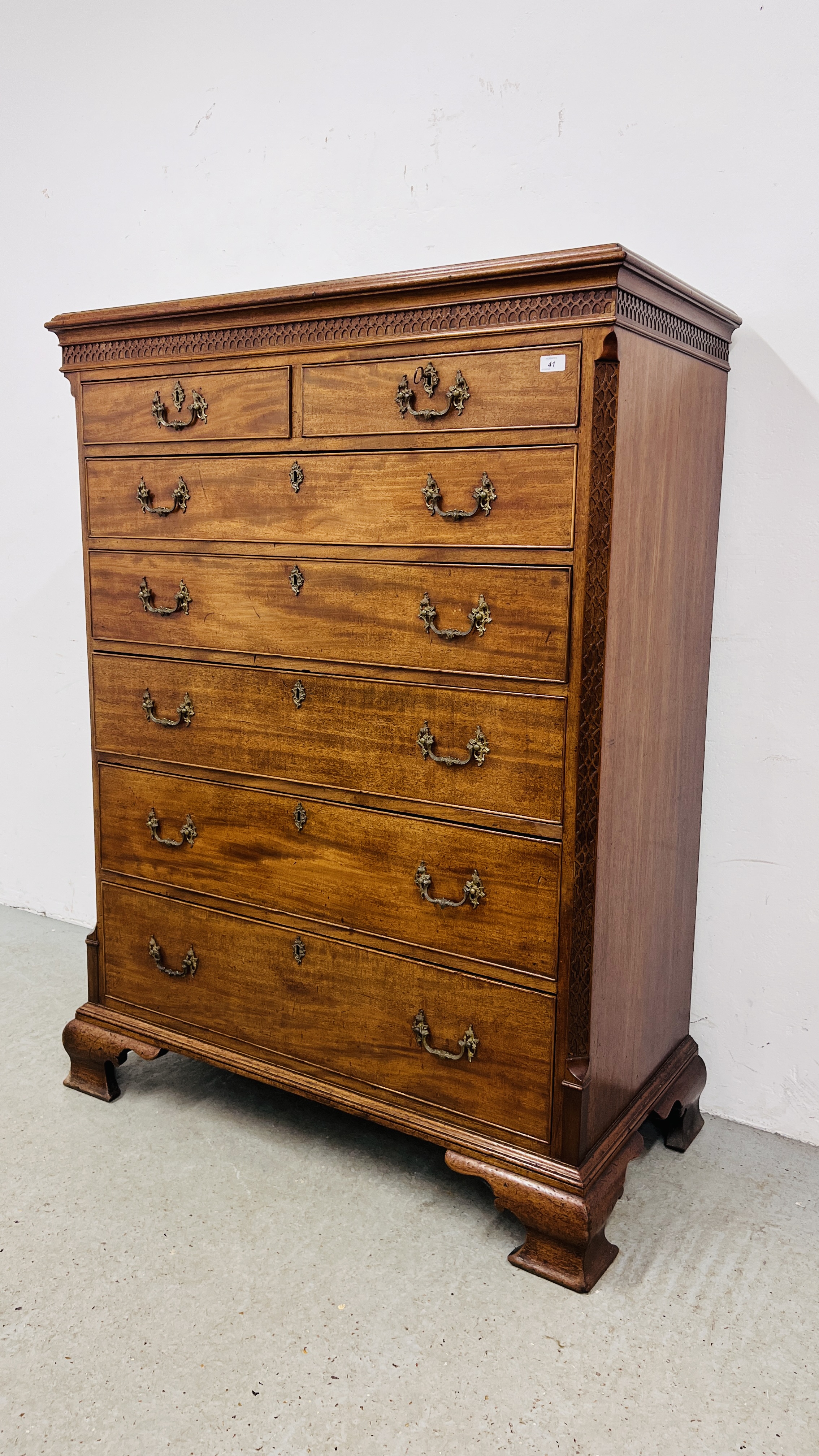 A GEORGE III MAHOGANY TALLBOY TWO SHORT OVER FIVE LONG DRAWERS, ORIGINAL HANDLES WIDTH 115CM. - Image 3 of 32