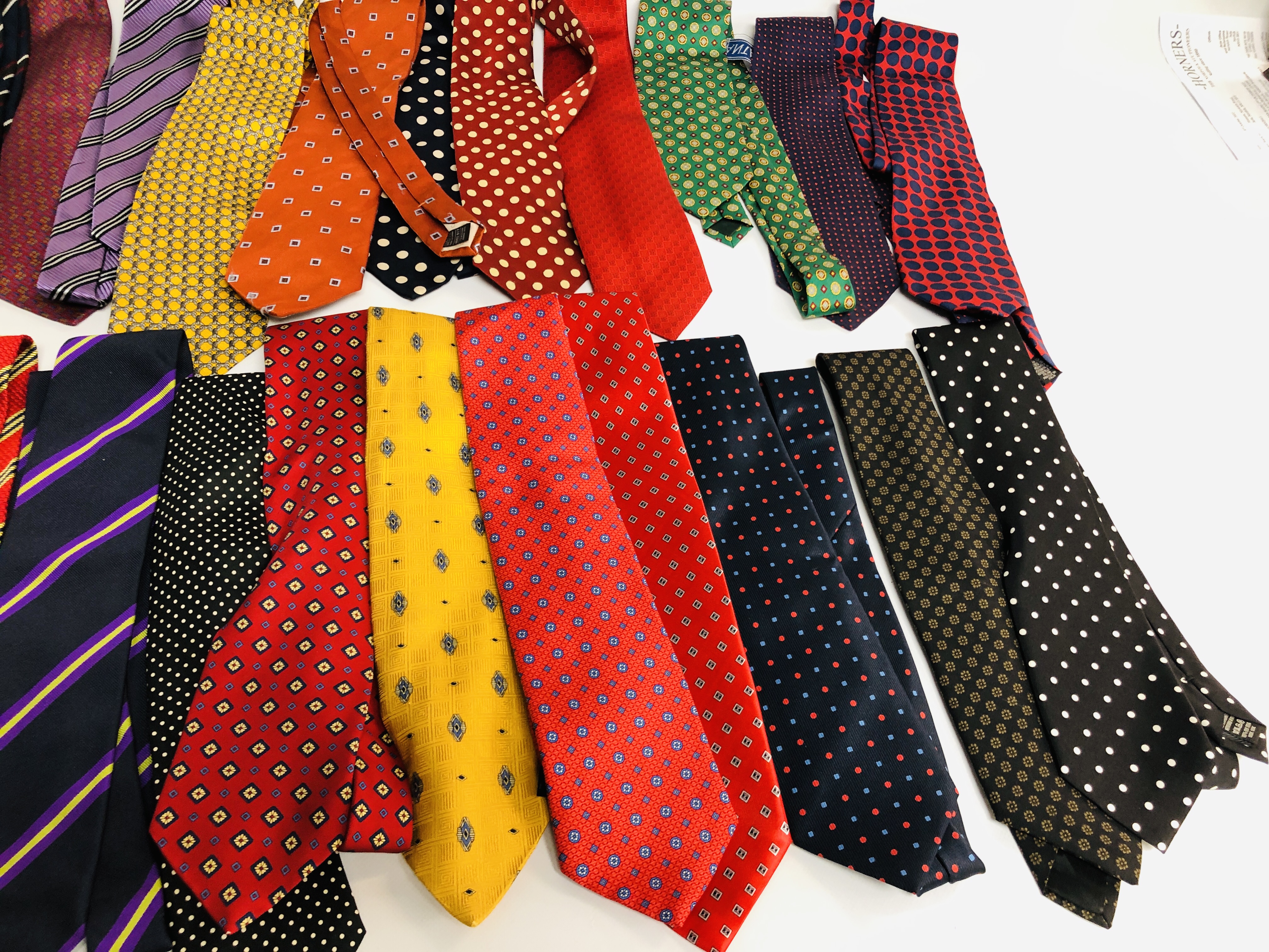 APPROXIMATELY 30 NECK TIES TO INCLUDE SILK, - Image 4 of 8