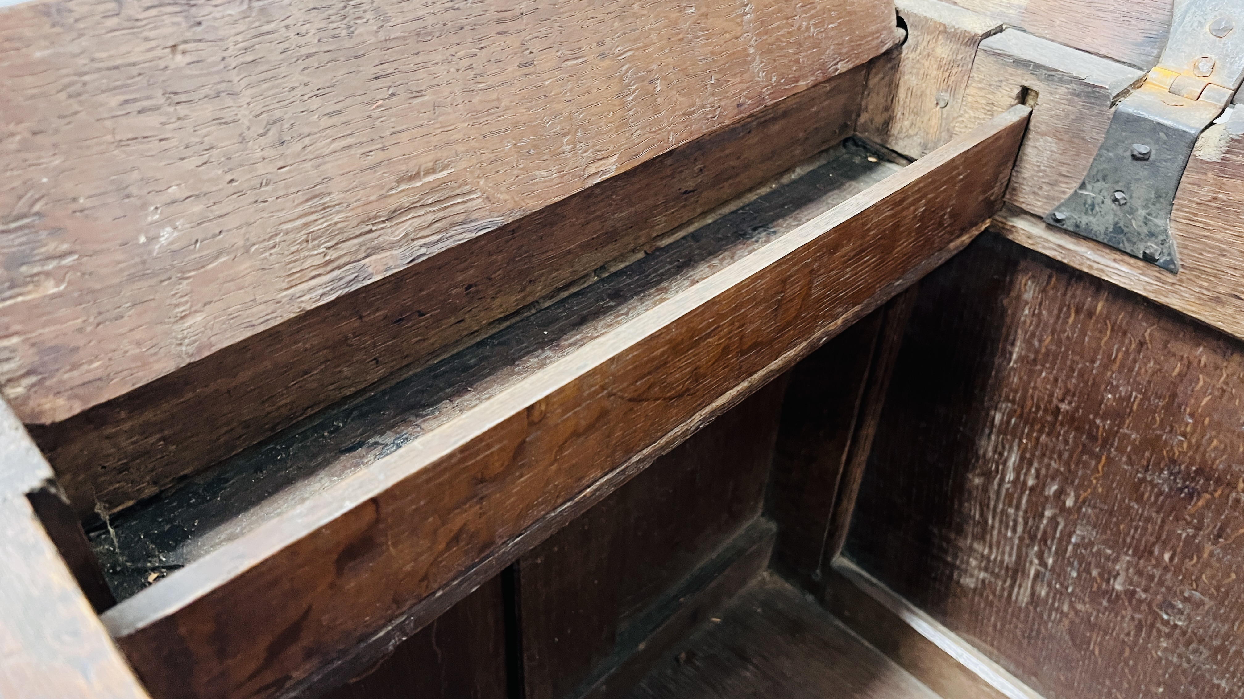 A LATE C17th OAK COFFER, W 132CM, D 54CM, H 58CM. - Image 14 of 20