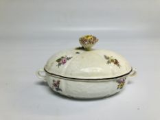C18TH. MEISSEN TUREEN AND COVER DECORATED WITH FLOWERS WIDTH 15CM.