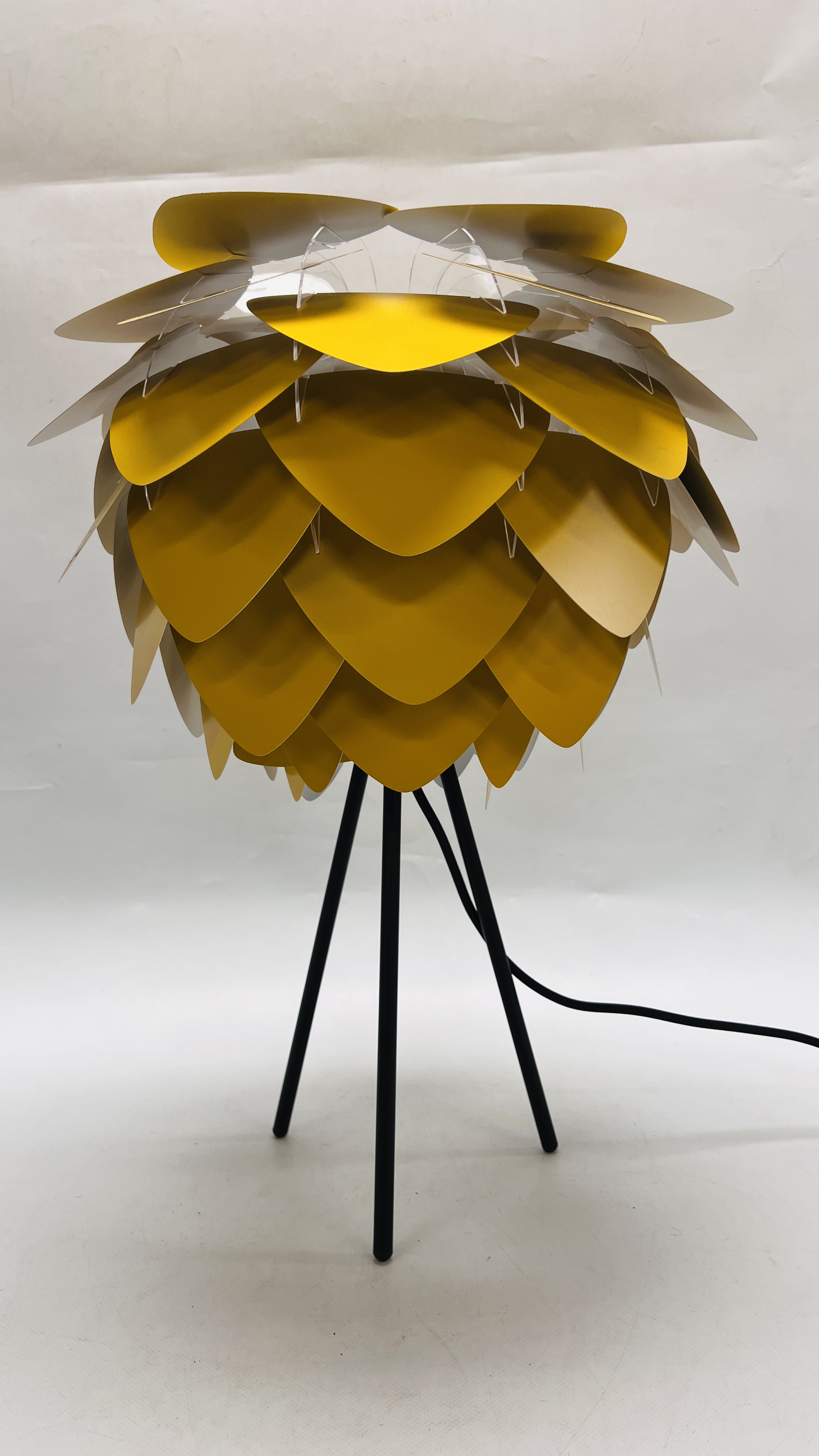 DESIGNER SAFFRON YELLOW PENDANT STYLE TABLE LAMP ON BLACK TRIPOD BASE HEIGHT 52CM - SOLD AS SEEN - Image 2 of 8