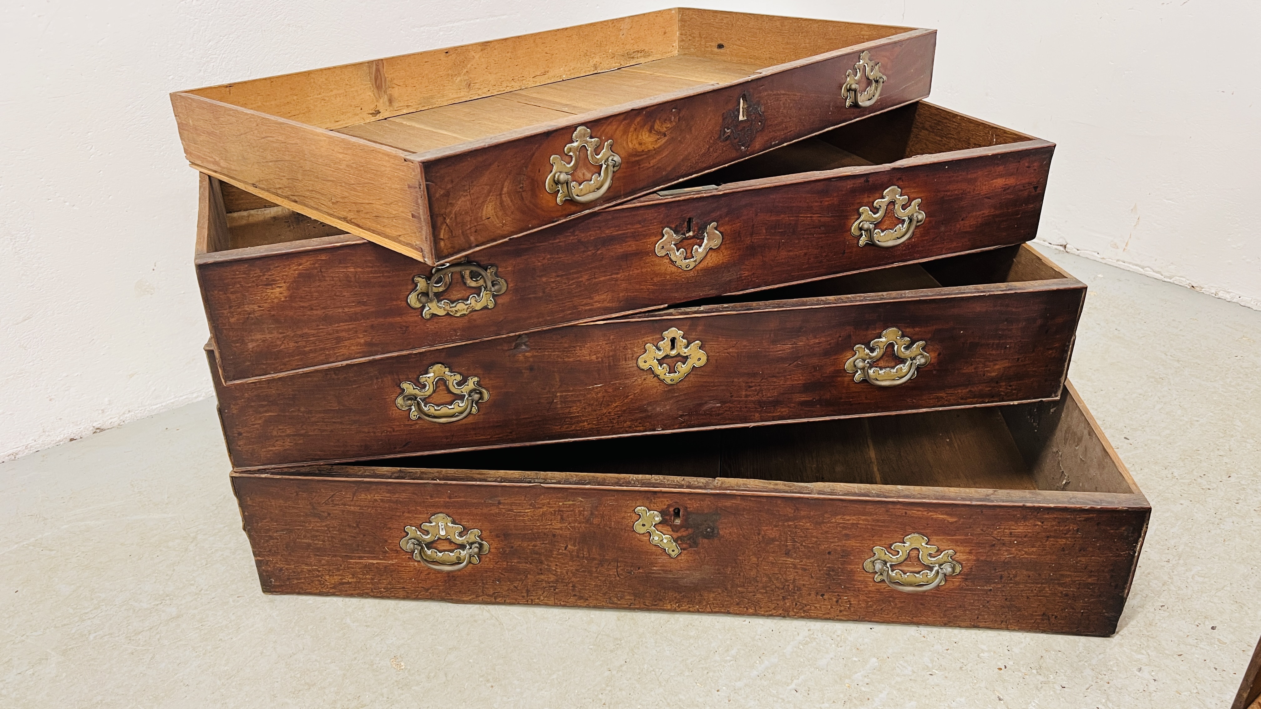 FIVE ANTIQUE OAK LINEN PRESS SLIDES AND FOUR ANTIQUE CHEST DRAWERS FOR RESTORATION PROJECTS - Image 2 of 6