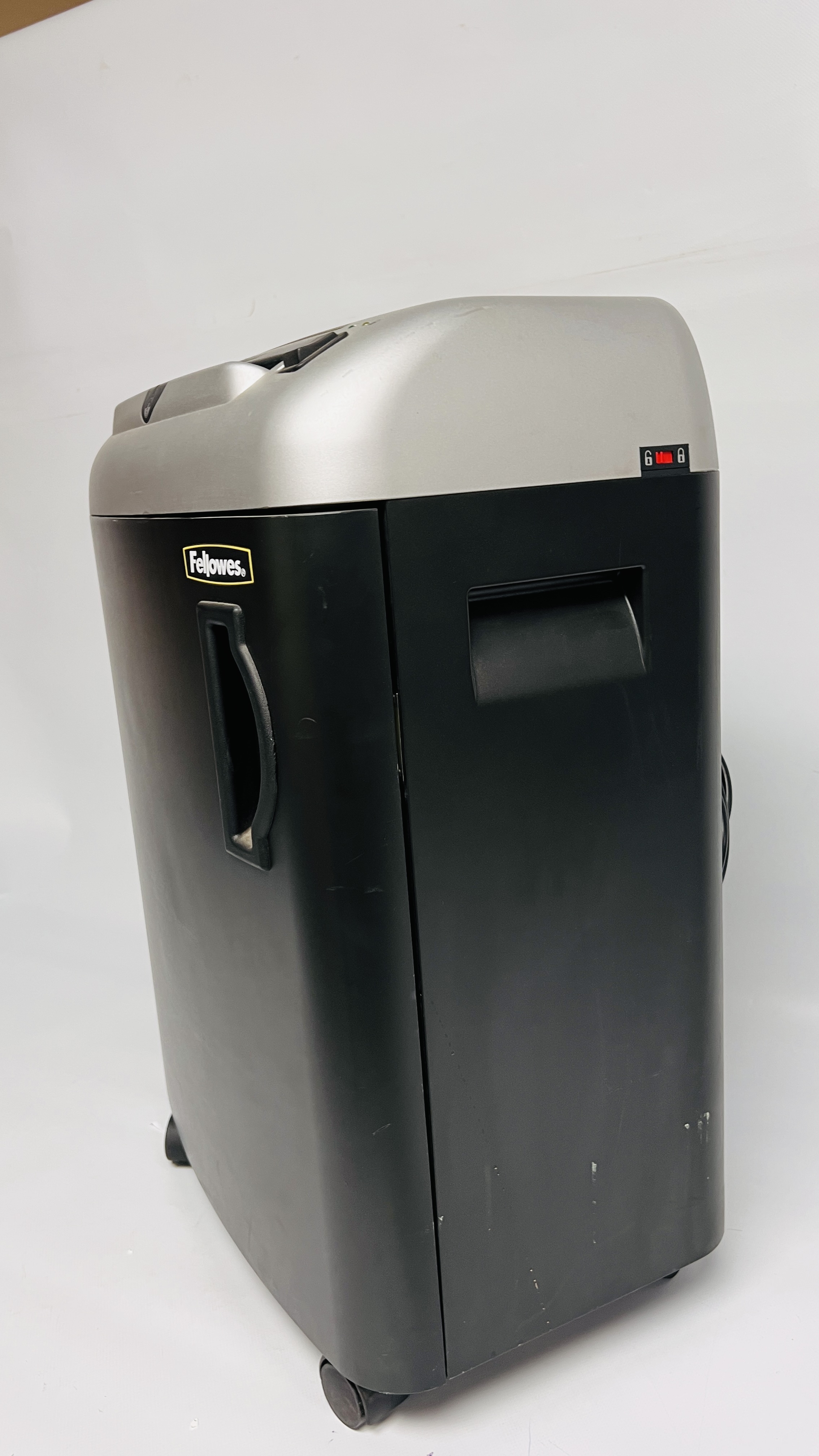 A FELLOWS SB-85C PAPER AND DISC SHREDDER WITH INSTRUCTIONS - SOLD AS SEEN - Image 6 of 6