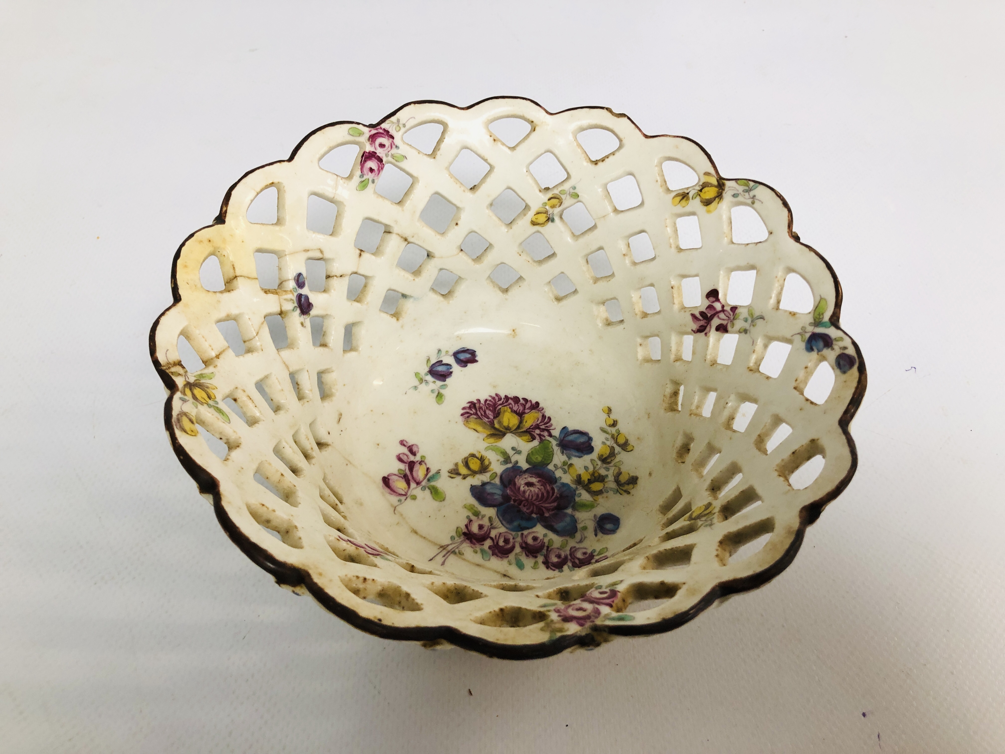 A BOW PIERCED BASKET WITH FLORAL DECORATION C.1755 A/F DIAMETER 16.5CM. - Image 2 of 8