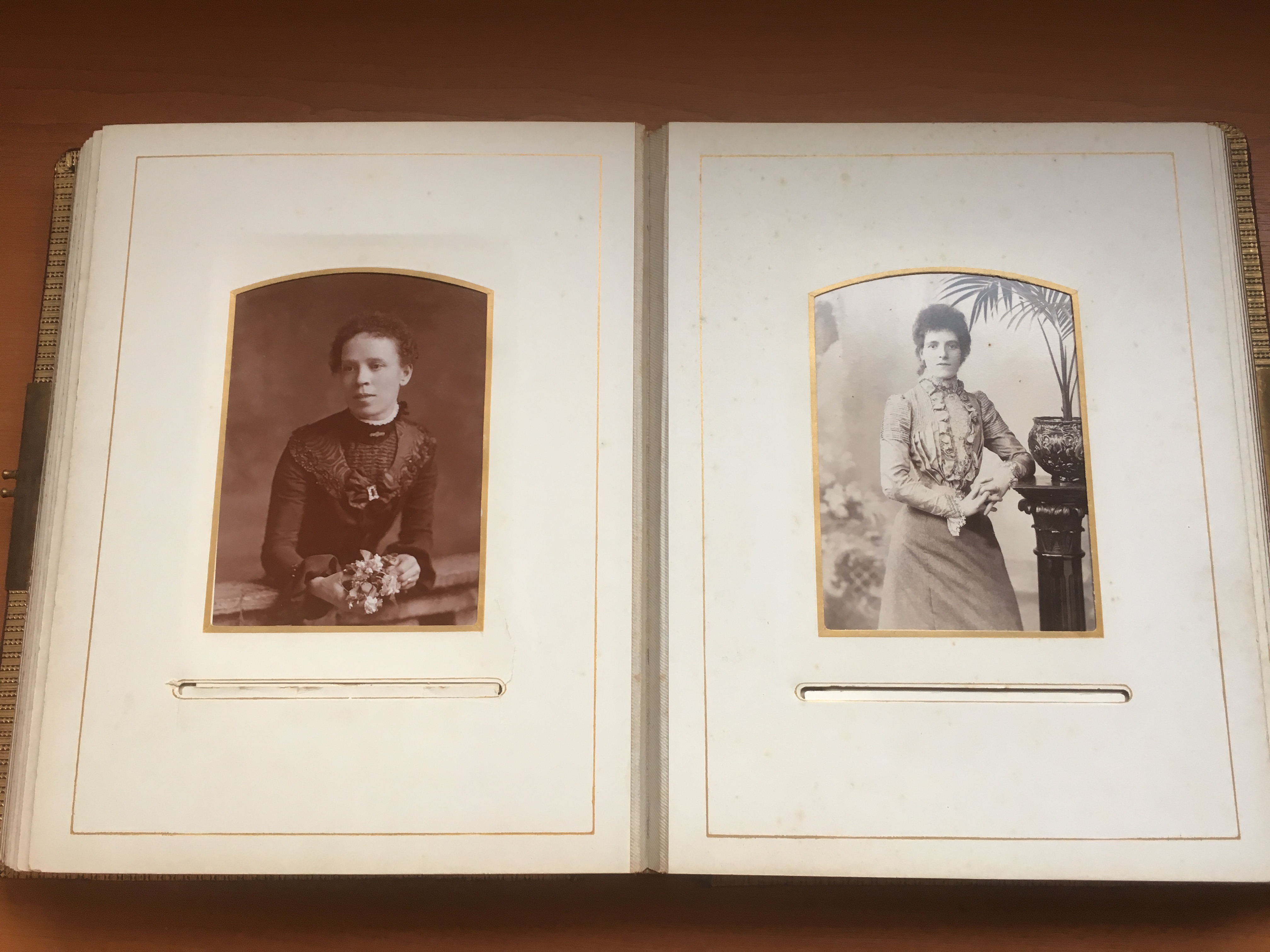 THREE PHOTO ALBUMS WITH MIXED CABINET, CDV AND OTHER PHOTOS, - Image 8 of 10