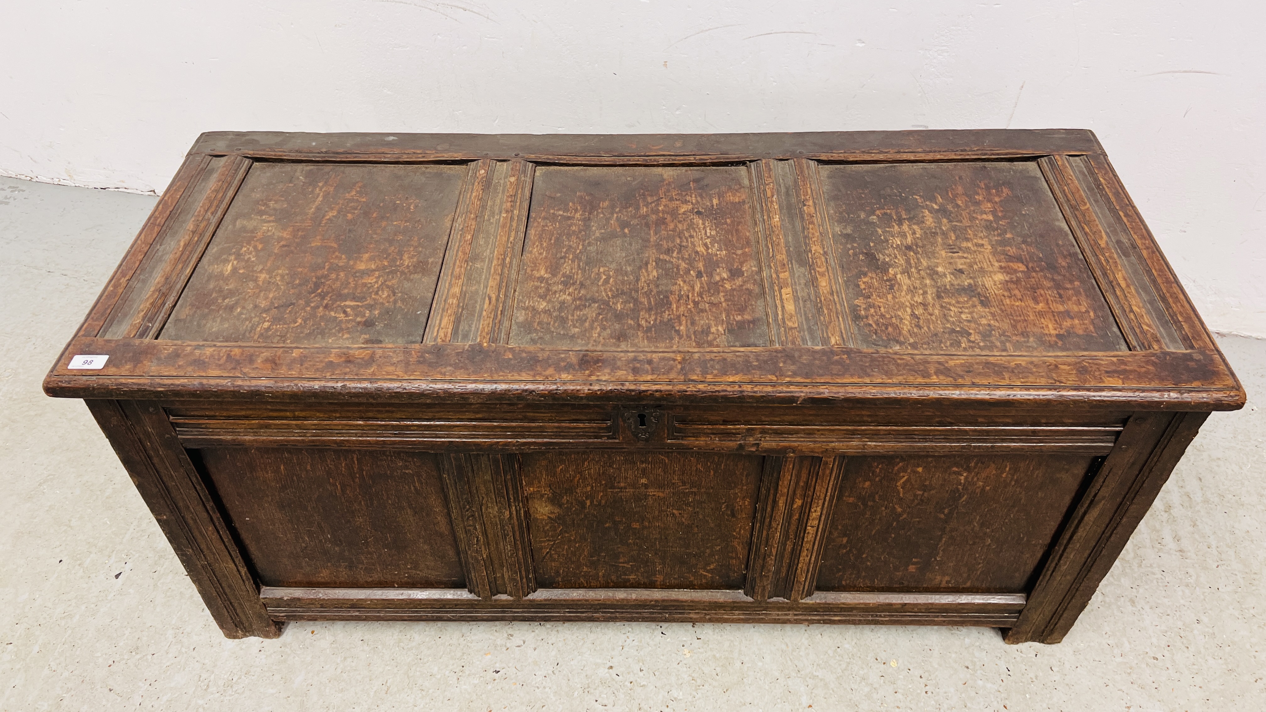 A LATE C17th OAK COFFER, W 132CM, D 54CM, H 58CM. - Image 2 of 20