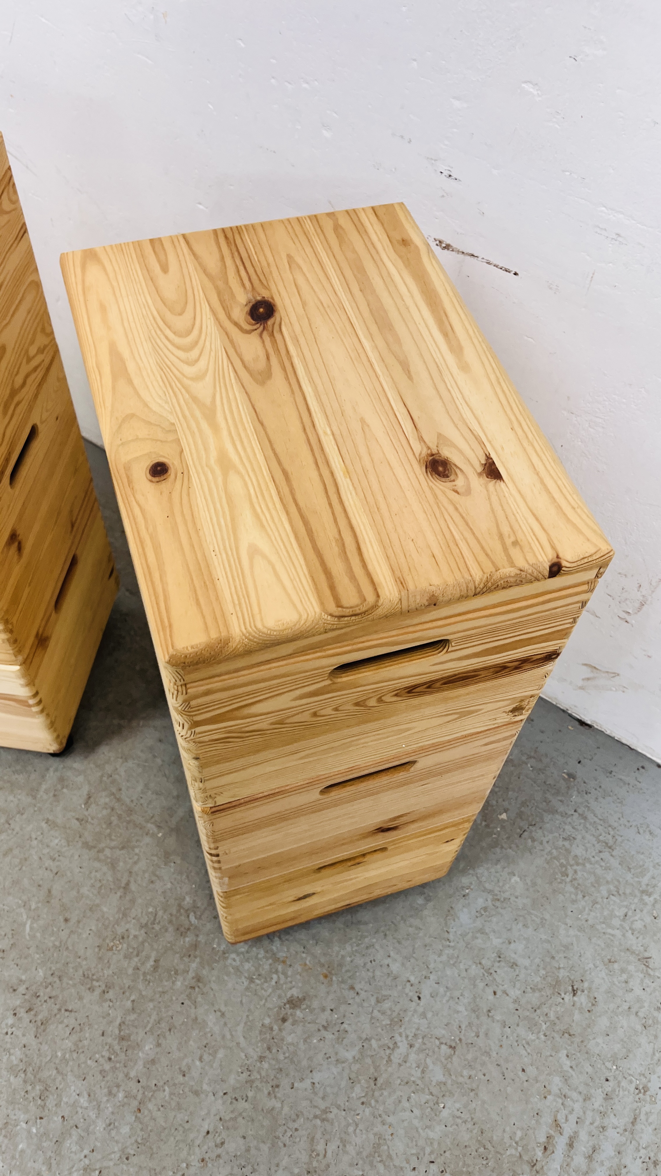 A PAIR OF THREE SECTION PINE STAKING STORAGE BOXES, W 40CM, D 30CM, H 77CM. - Image 3 of 7