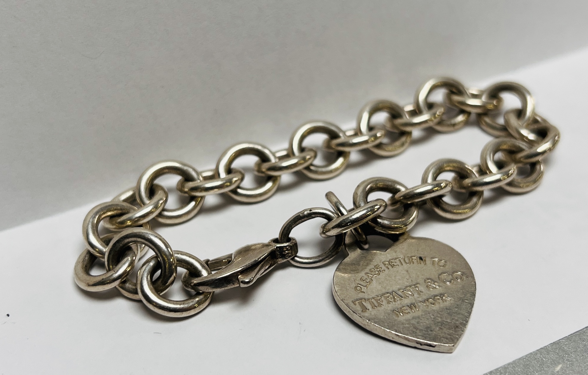 DESIGNER SILVER BRACELET MARKED TIFFANY & CO - Image 4 of 6