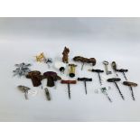 A COLLECTION OF 21 ASSORTED COLLECTIBLE VINTAGE CORK SCREWS TO INCLUDE A SCOTTIE DOG,