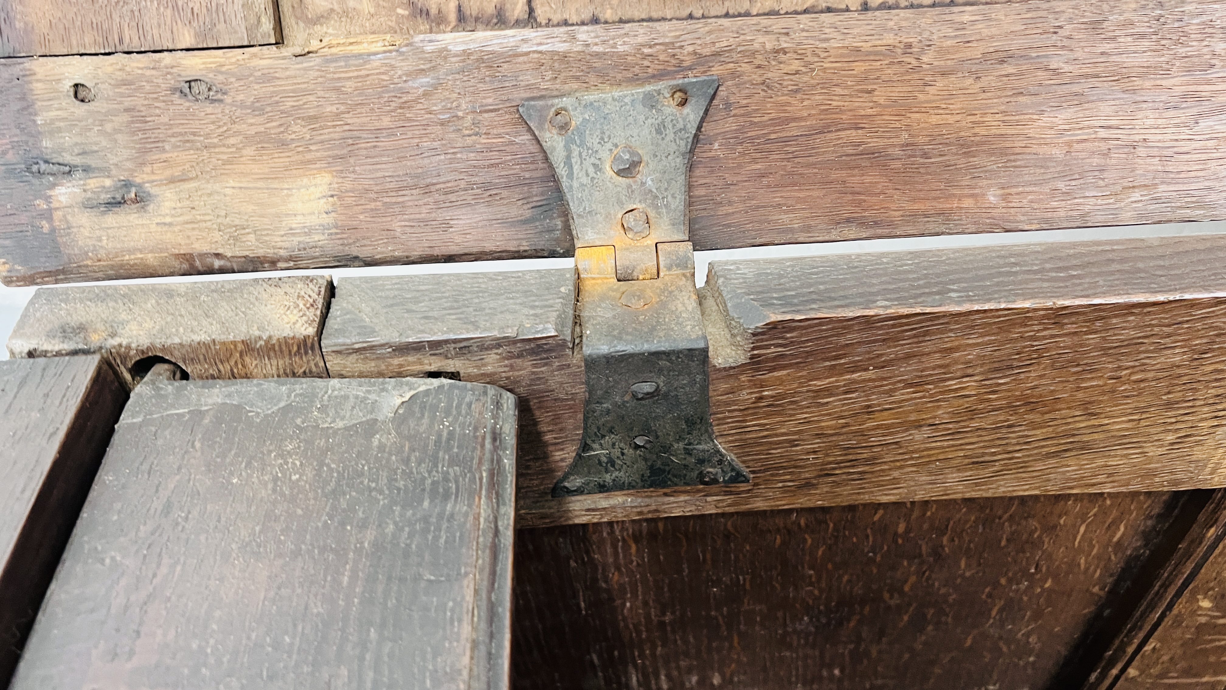 A LATE C17th OAK COFFER, W 132CM, D 54CM, H 58CM. - Image 12 of 20