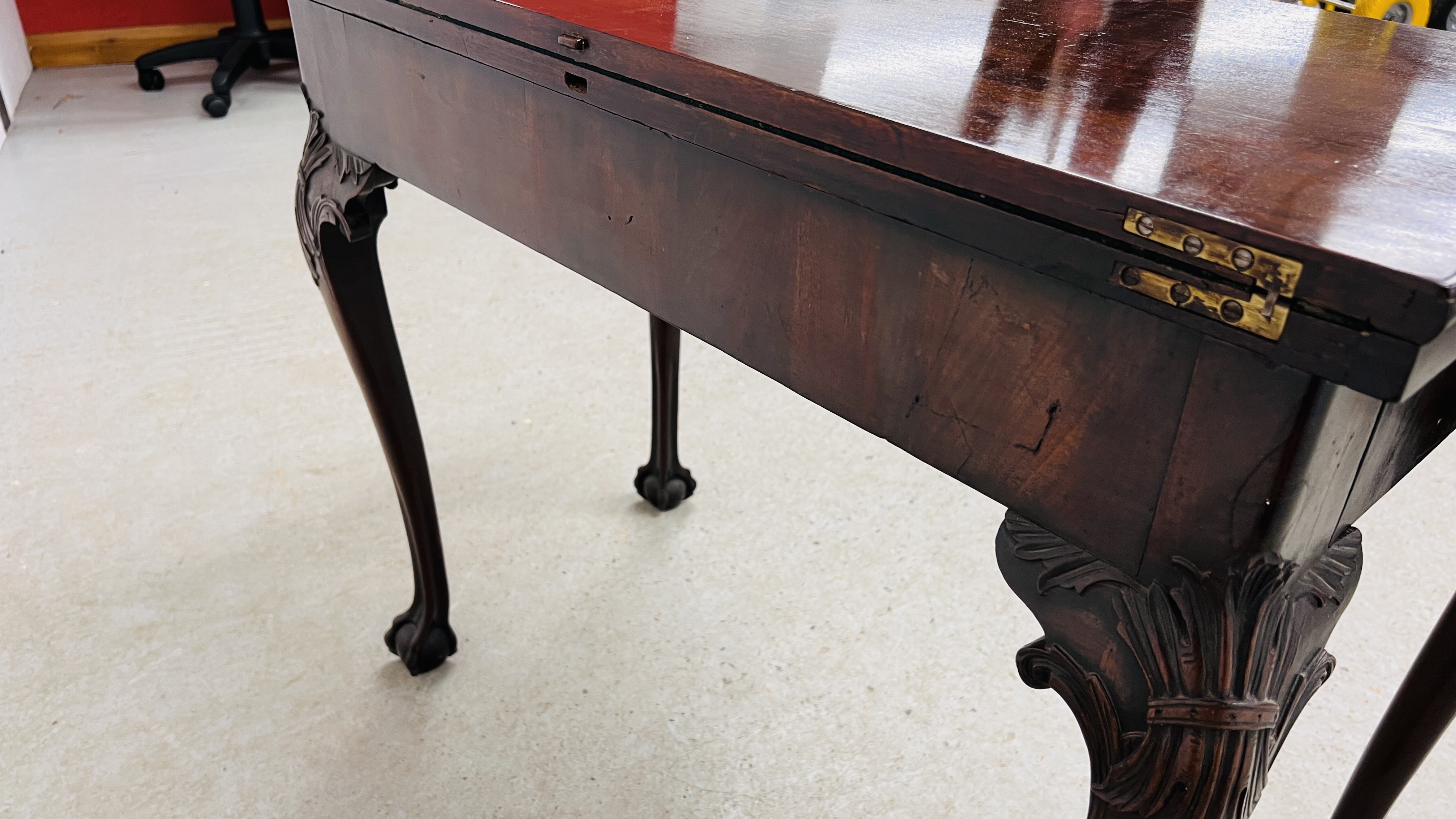 A GEORGE III MAHOGANY GAMING TABLE, THE TOP WITH GUINEA WELLS AND CANDLE CORNERS, - Image 22 of 22