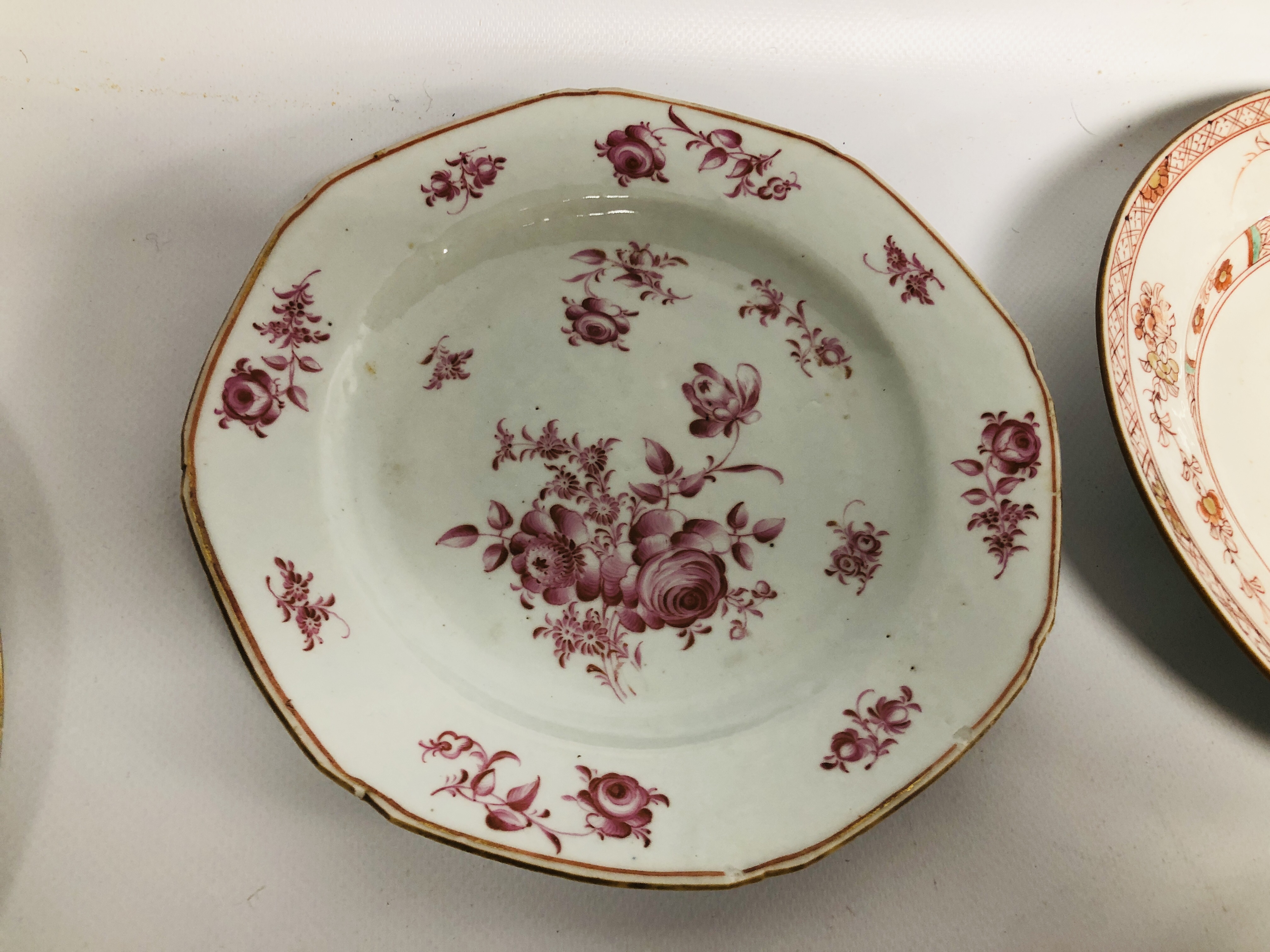 A COLLECTION (13) OF ORIENTAL QIANLONG PLATES AND DISHES TO INCLUDE IMARI, - Image 7 of 12