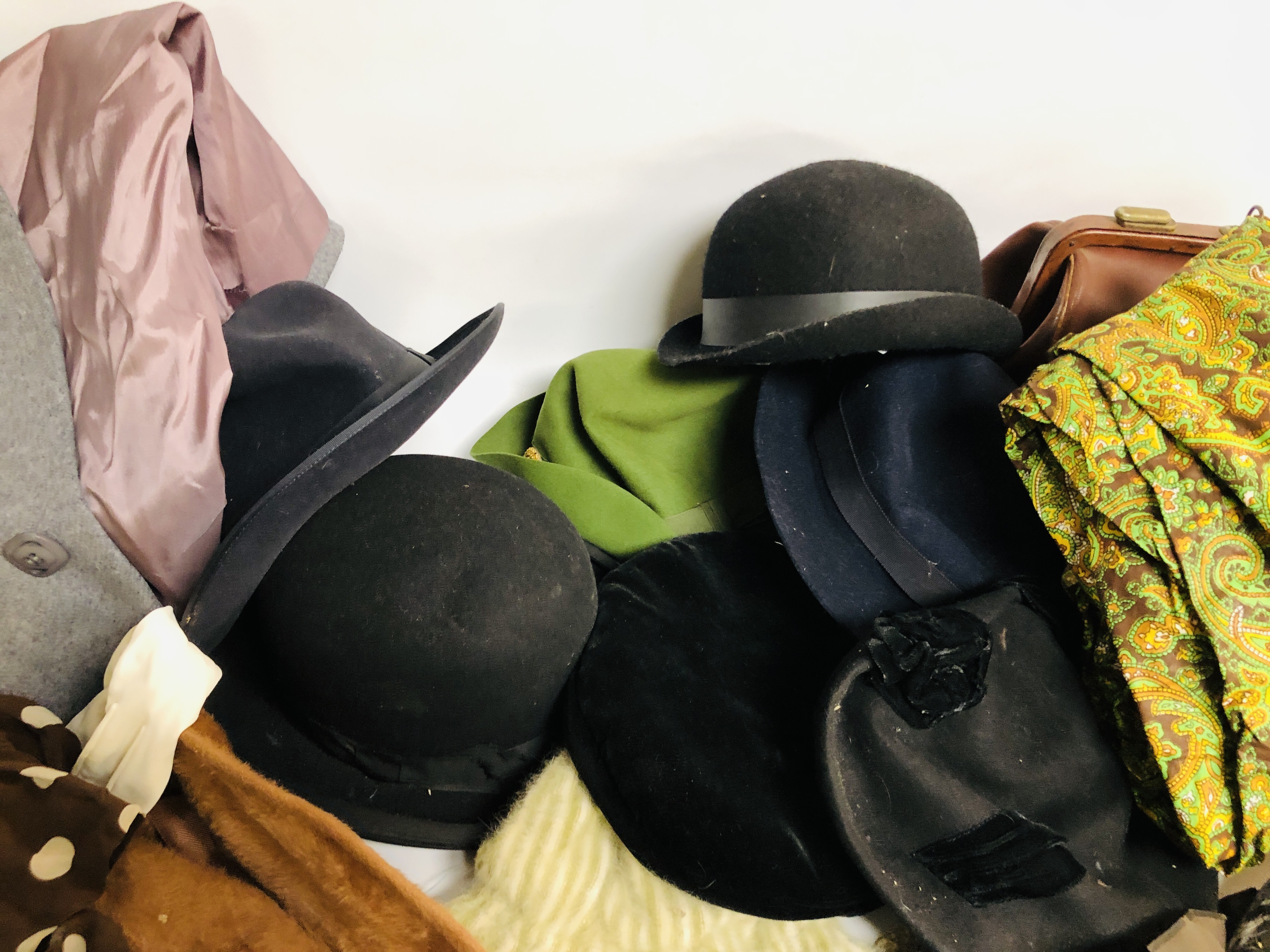 TWO BOXES OF VINTAGE CLOTHING AND HATS TO INCLUDE GENTS BOWLER HAT "LINCOLN BENNETT AND Co", - Image 2 of 6