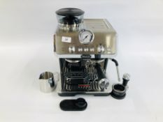 A DELONGHI EC9155.