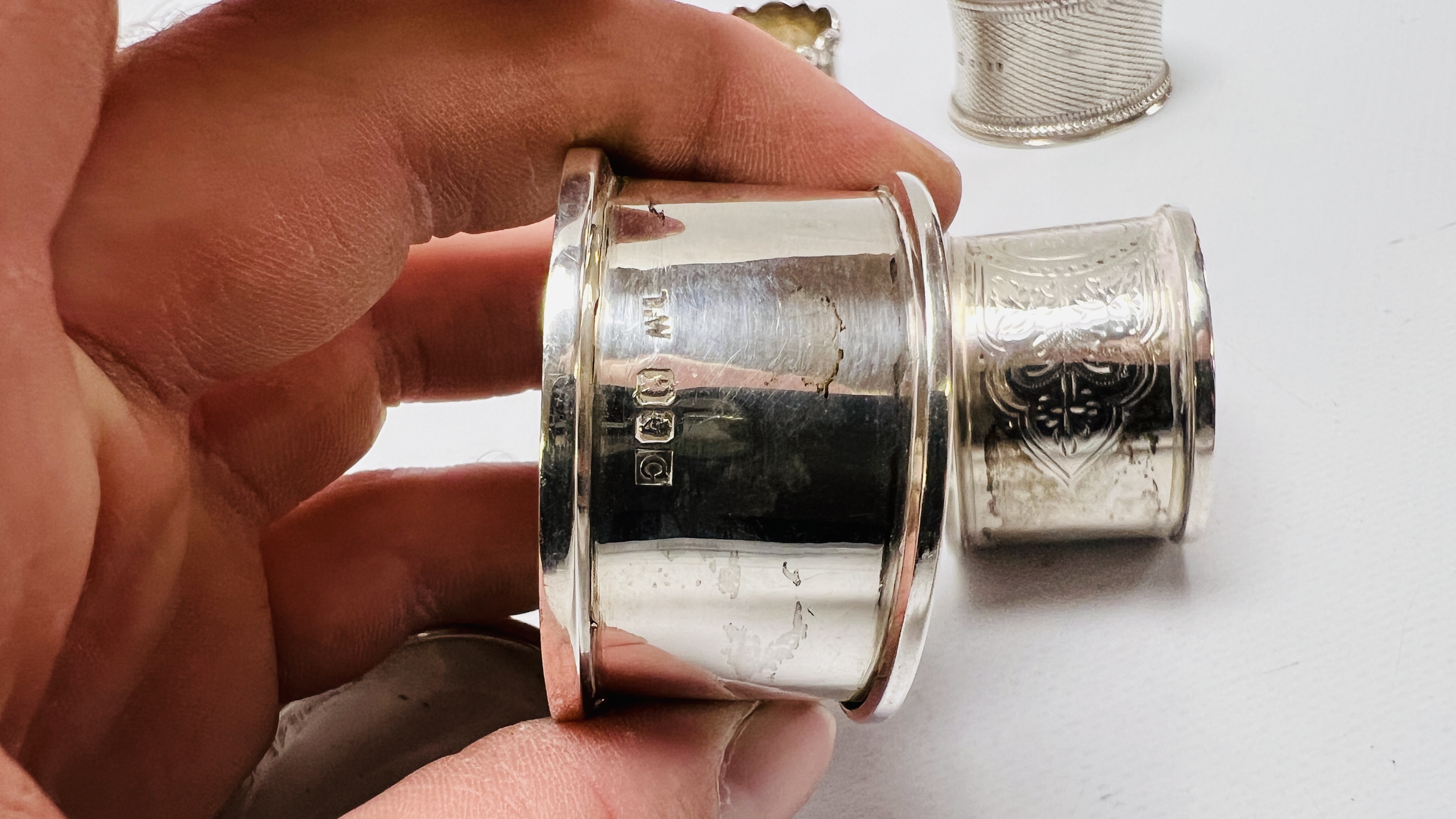FIVE VARIOUS SILVER NAPKIN RINGS DIFFERENT DATES AND MAKERS - Image 12 of 14