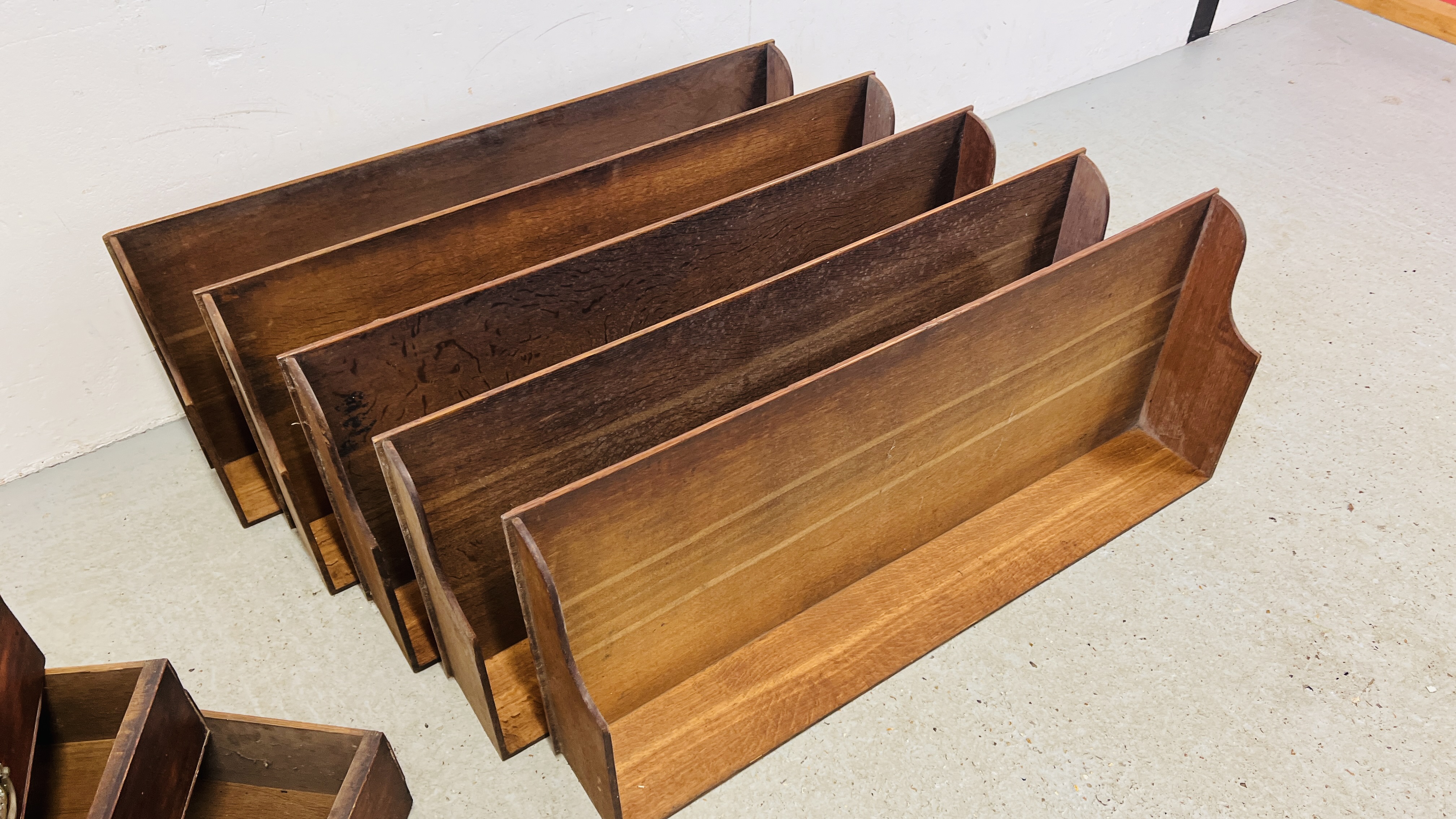 FIVE ANTIQUE OAK LINEN PRESS SLIDES AND FOUR ANTIQUE CHEST DRAWERS FOR RESTORATION PROJECTS - Image 5 of 6