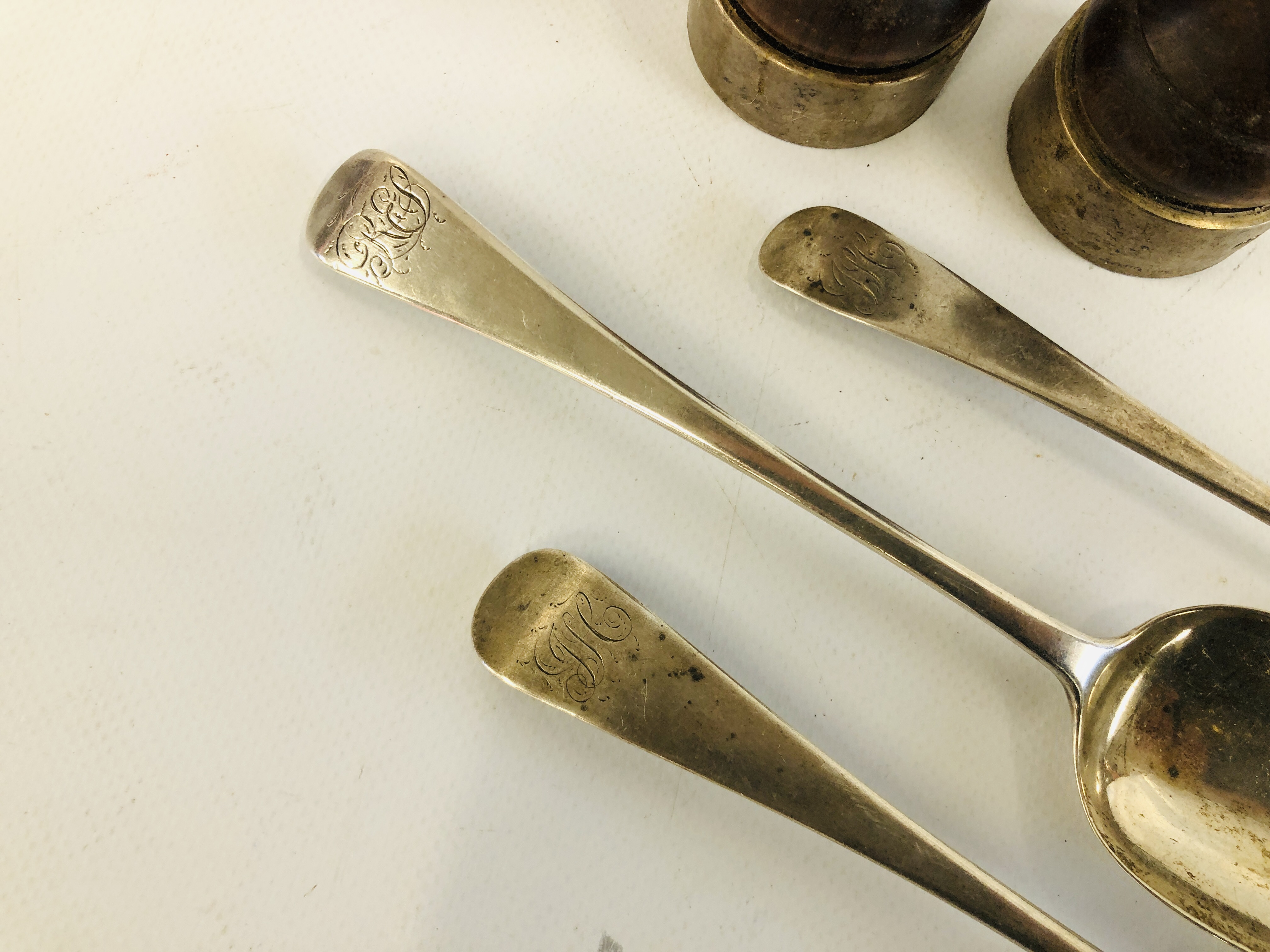 PAIR OF VINTAGE SALT AND PEPPER MILLS LONDON ASSAY PLUS A GROUP OF THREE SILVER SERVING SPOONS, - Image 3 of 10