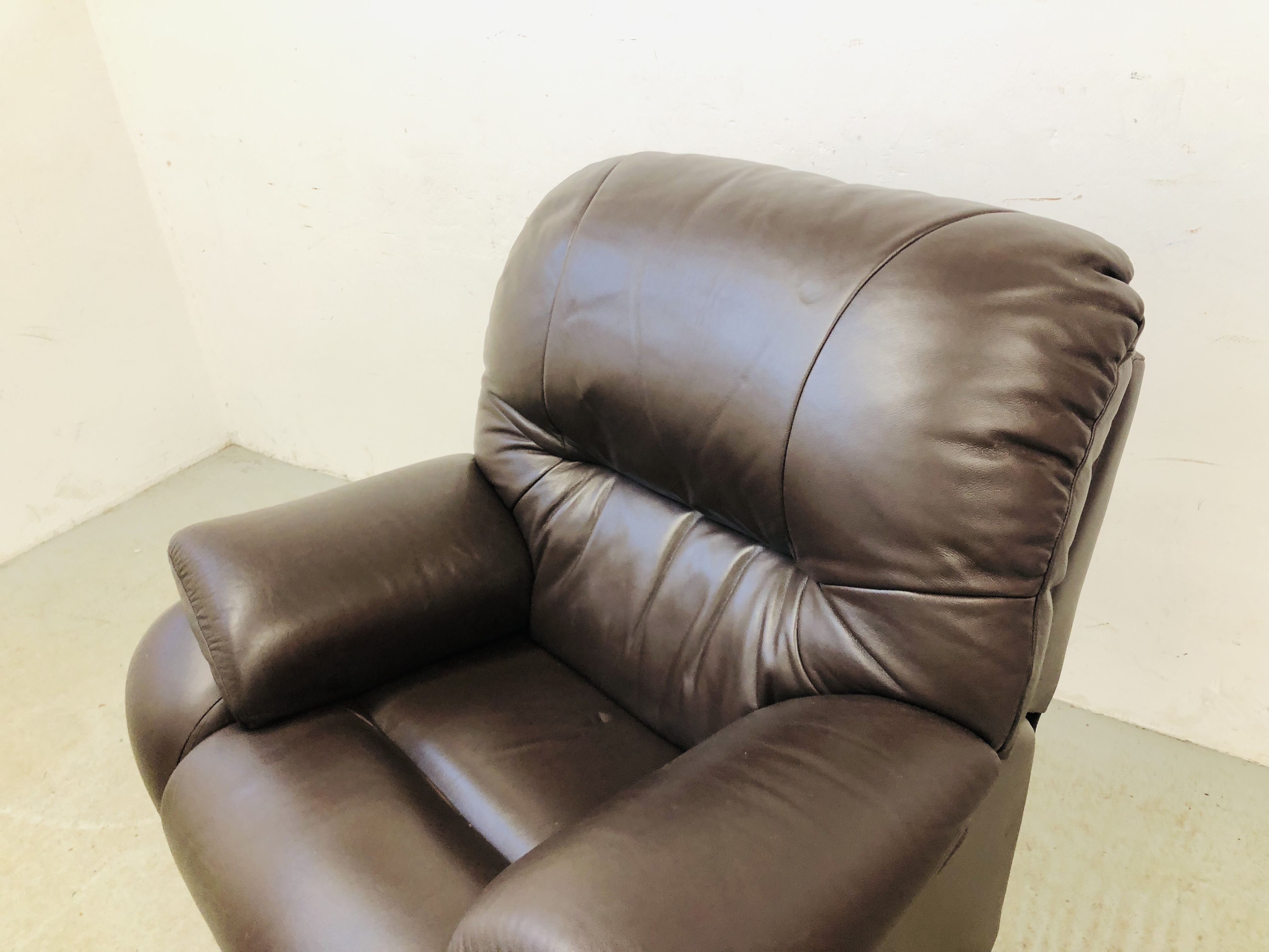 G-PLAN BROWN LEATHER RECLINING ARM CHAIR - SOLD AS SEEN - Image 2 of 8