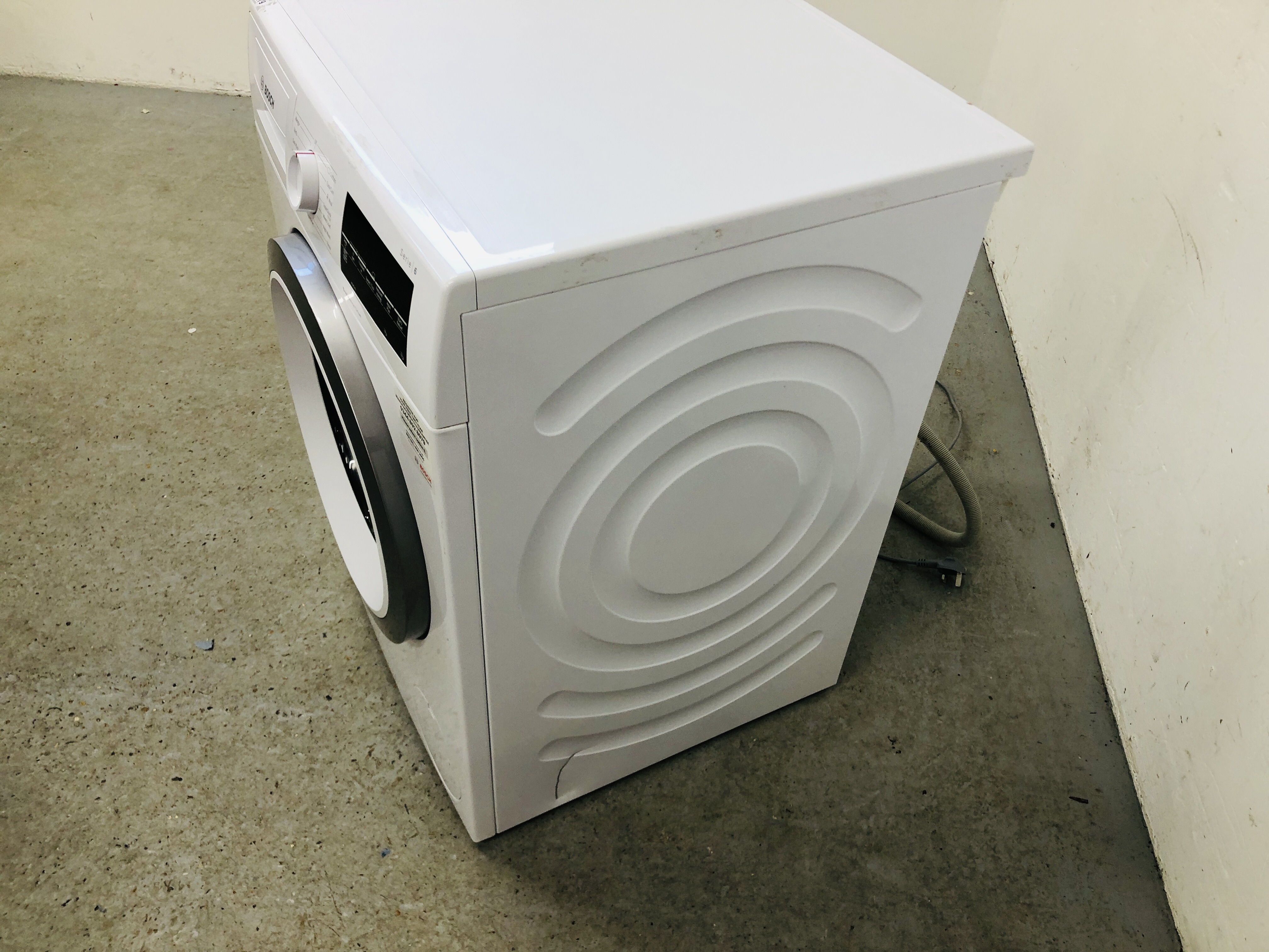 BOSCH SERIE 6 ECO SILENCE DRIVE WASHING MACHINE - SOLD AS SEEN - Image 5 of 6