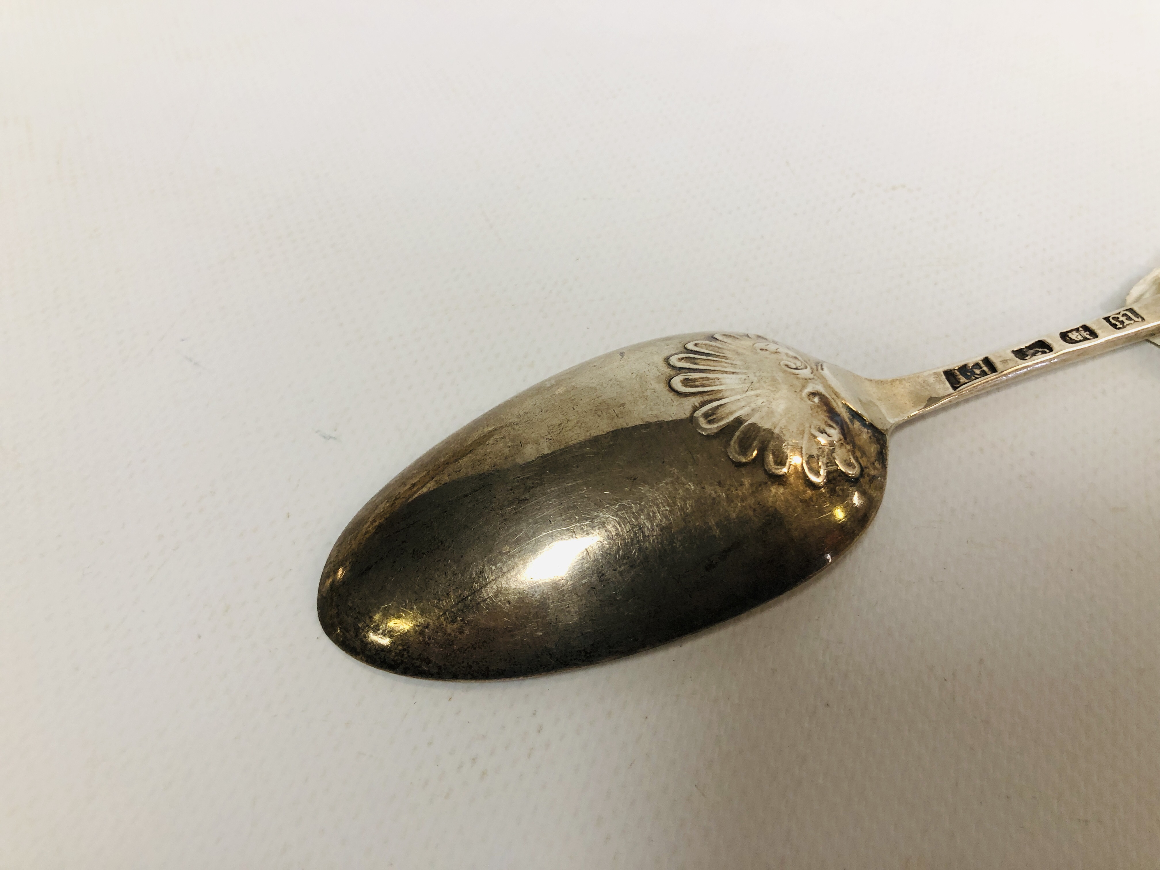 A GEORGE III SILVER HANOVERIAN PATTERN SERVING SPOON SCALLOP SHELL BACK PROBABLY BY ELIZABETH - Image 6 of 7