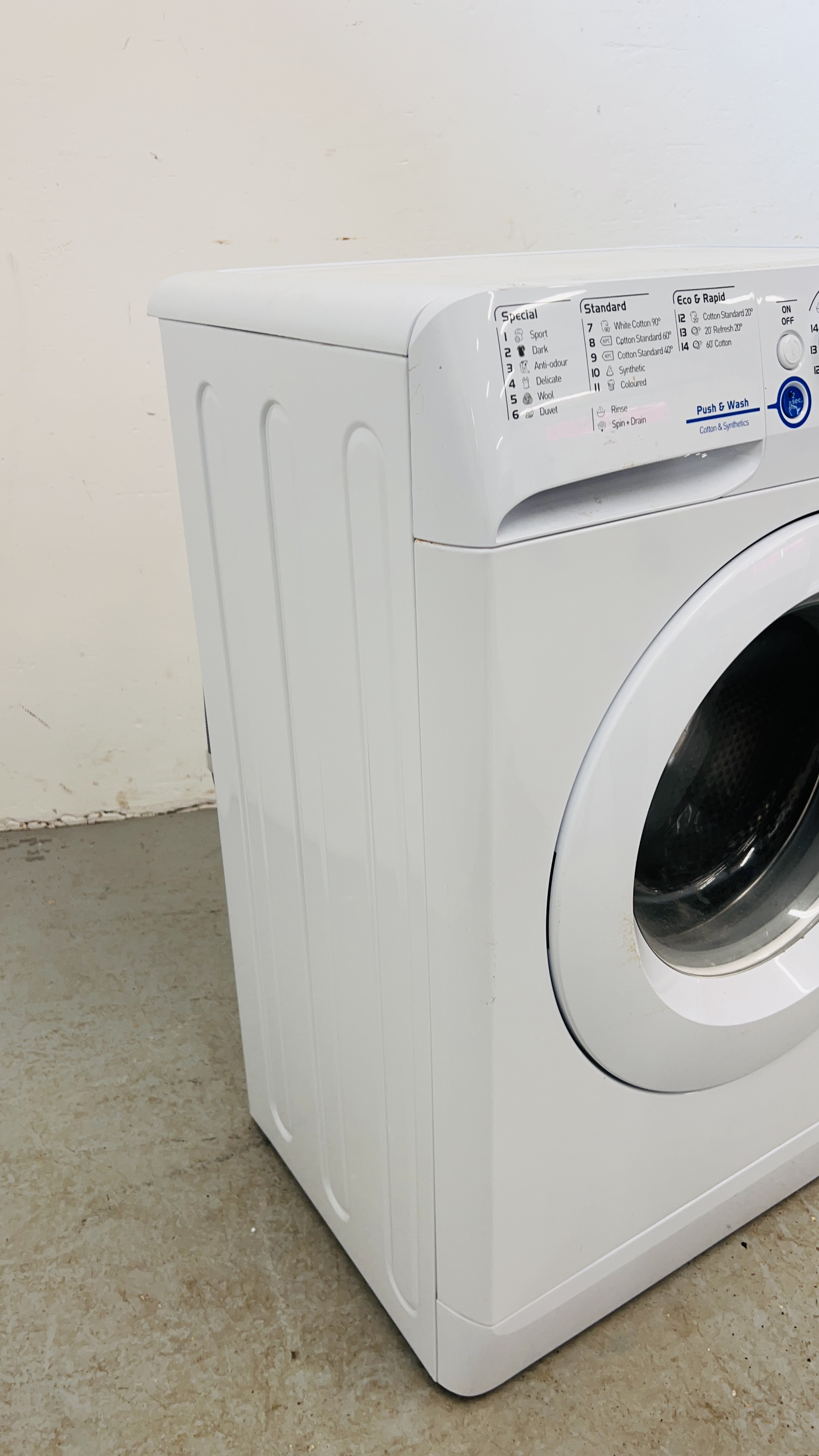 INDESIT INNEX WASHING MACHINE - SOLD AS SEEN - Image 6 of 8