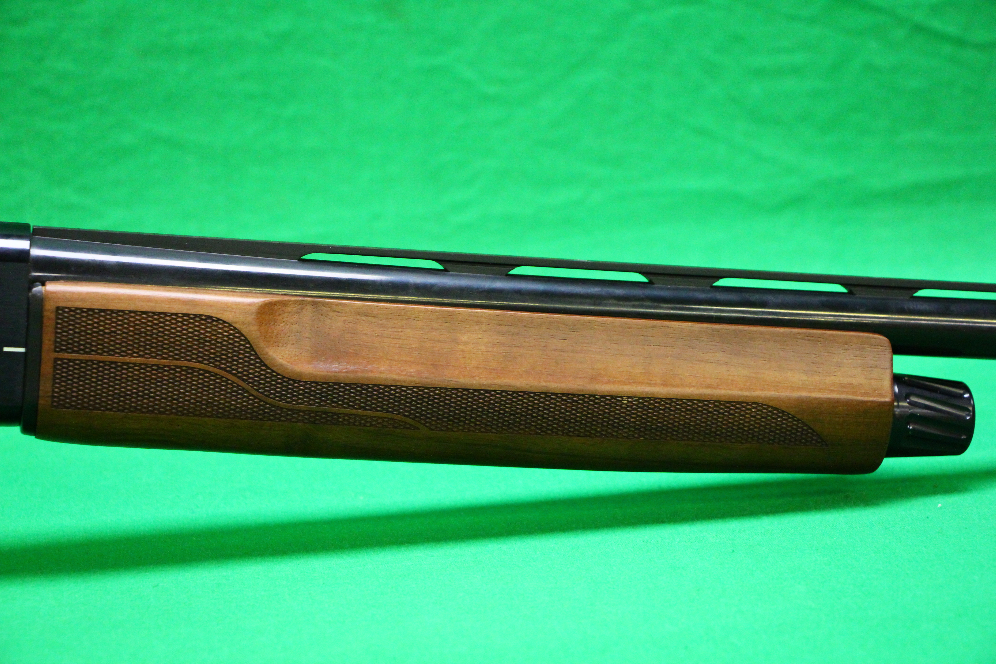 12 BORE HUGLU SELF LOADING SHOTGUN #18A1106 27 INCH BARRELS, - Image 5 of 9