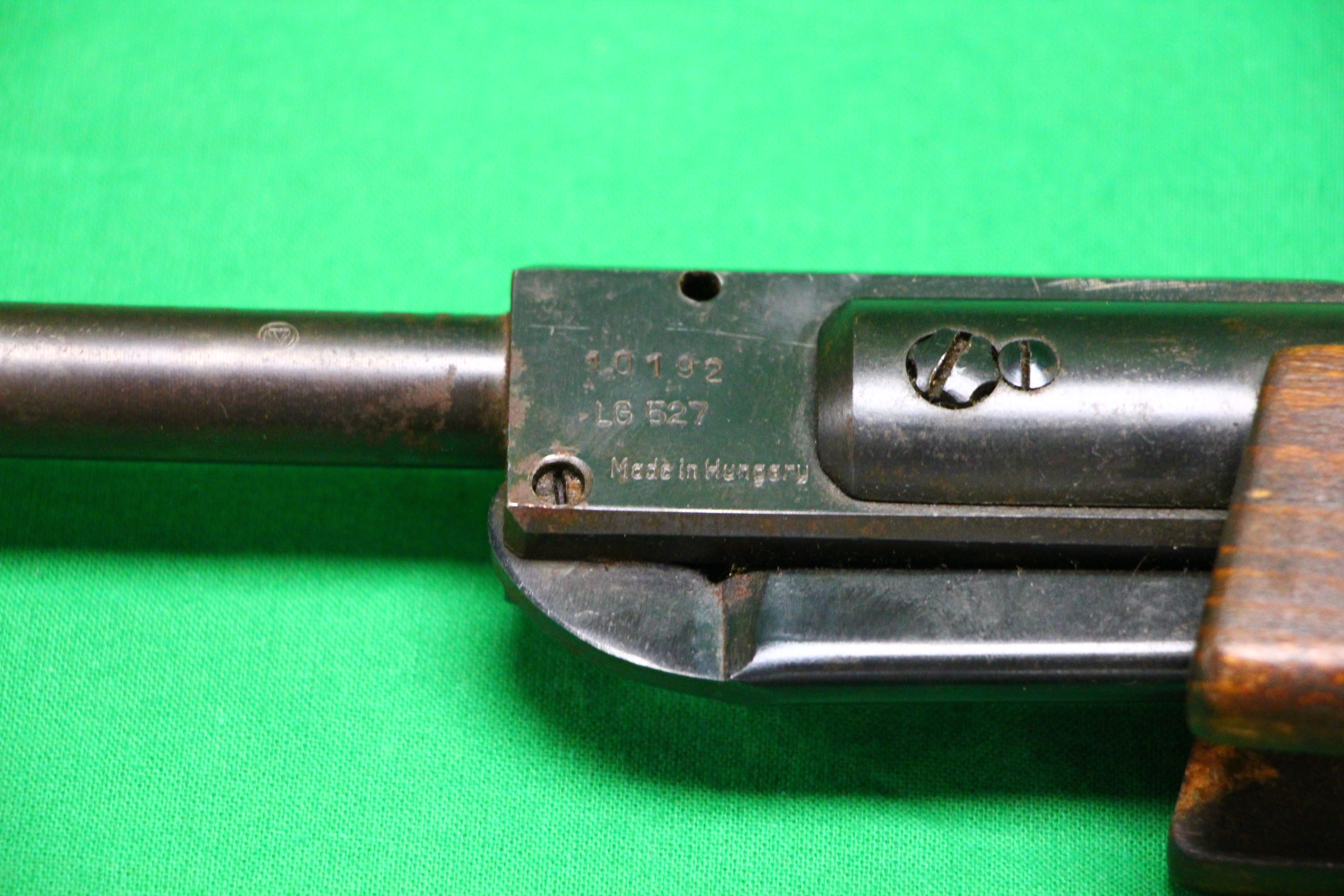 TWO VINTAGE AIR RIFLES TO INCLUDE .22 SNOW PEAK UNDERLEVER AND A HUNGARIAN . - Image 7 of 9