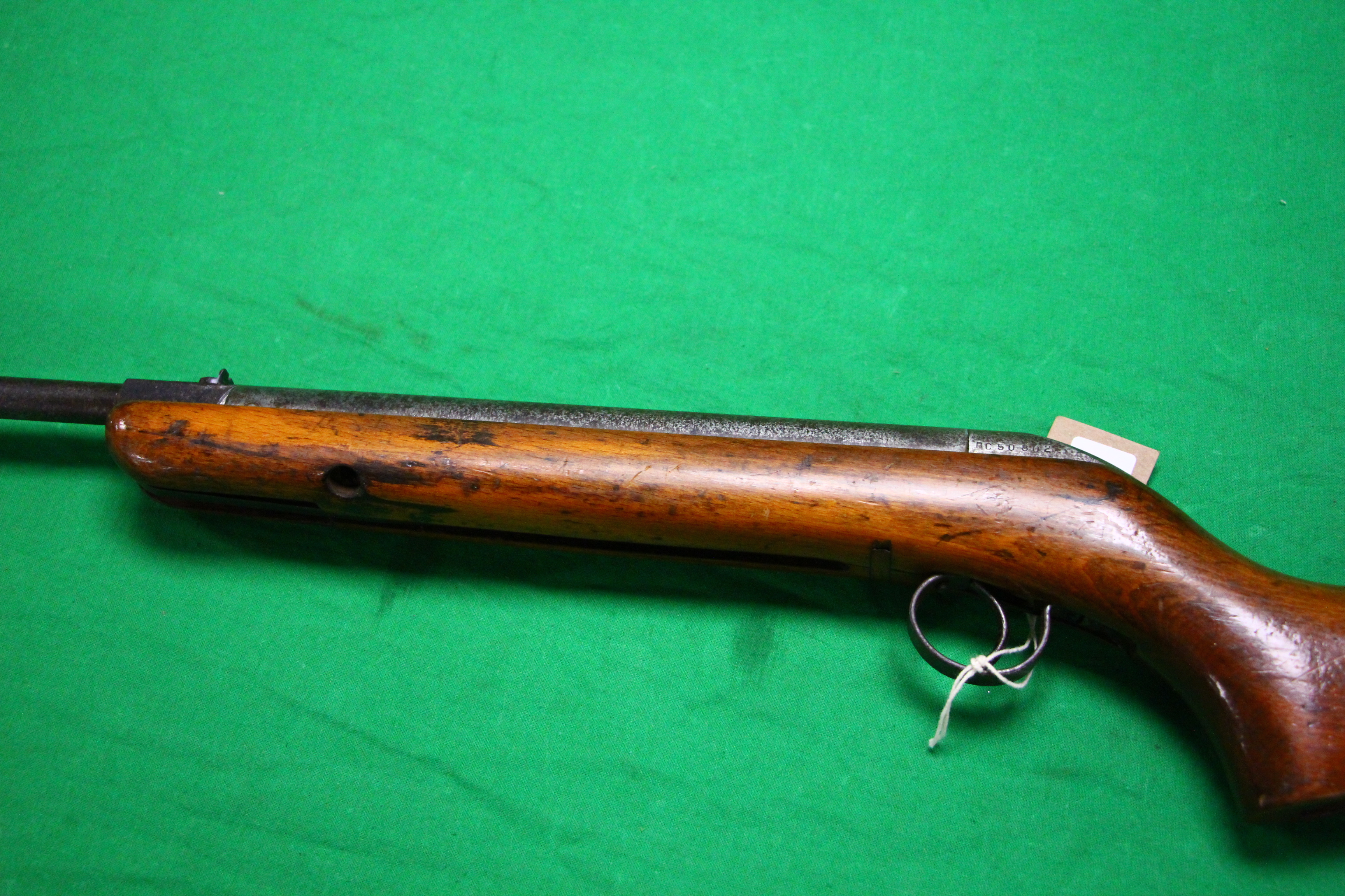 A VINTAGE .22 BREAK BARREL AIR RIFLE - Image 6 of 7