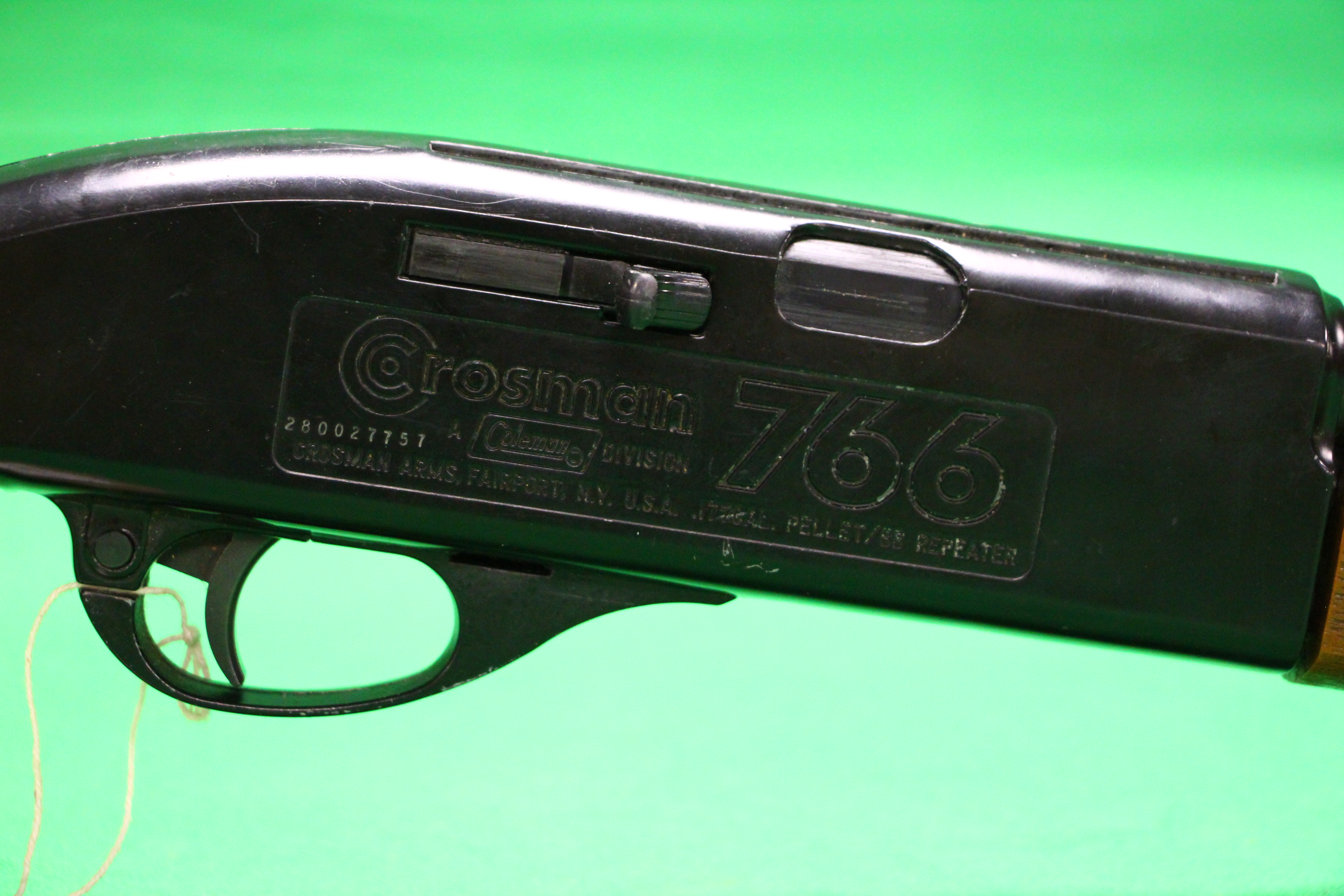 CROSSMAN 766 PUMP ACTION .177/BB REPEATER AIR GUN - Image 4 of 9