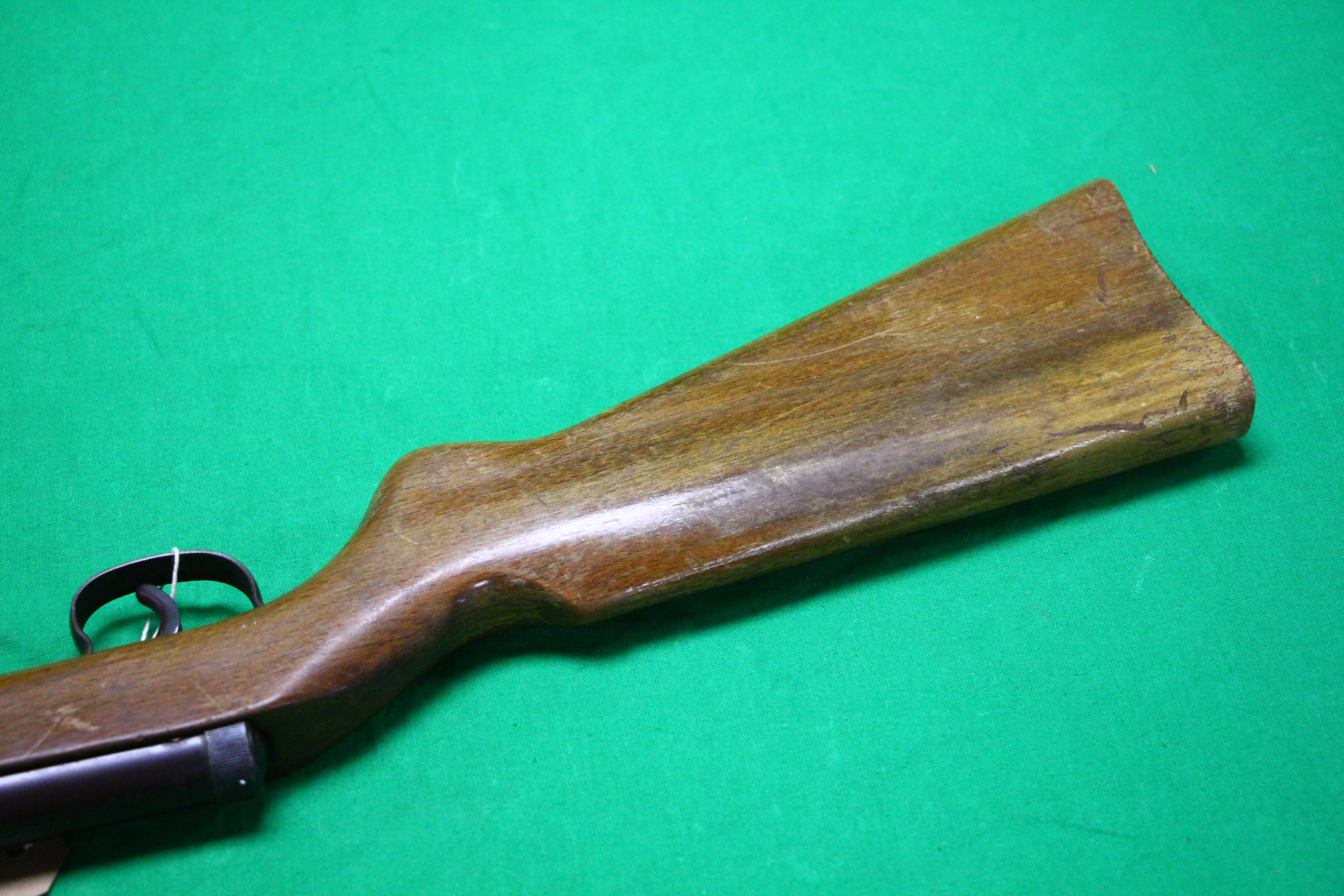 AN ORIGINAL MODEL 22 .22 BREAK BARREL AIR RIFLE - Image 6 of 8